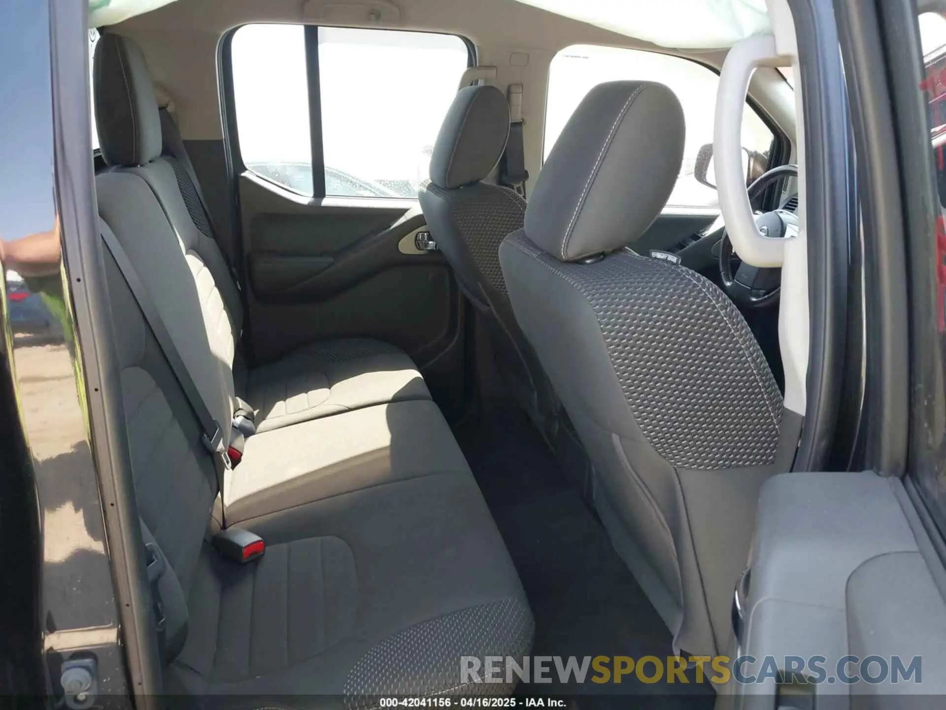 8 Photograph of a damaged car 1N6AD0EV5KN701729 NISSAN FRONTIER 2019