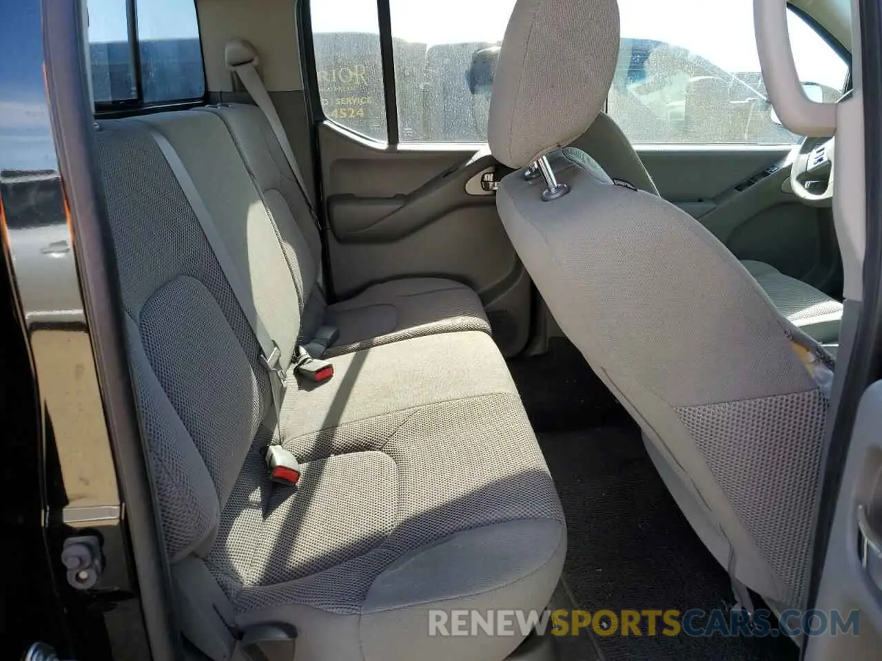 10 Photograph of a damaged car 1N6AD0EV5KN703304 NISSAN FRONTIER 2019