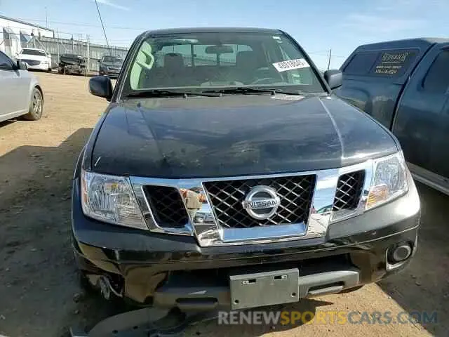 11 Photograph of a damaged car 1N6AD0EV5KN703304 NISSAN FRONTIER 2019