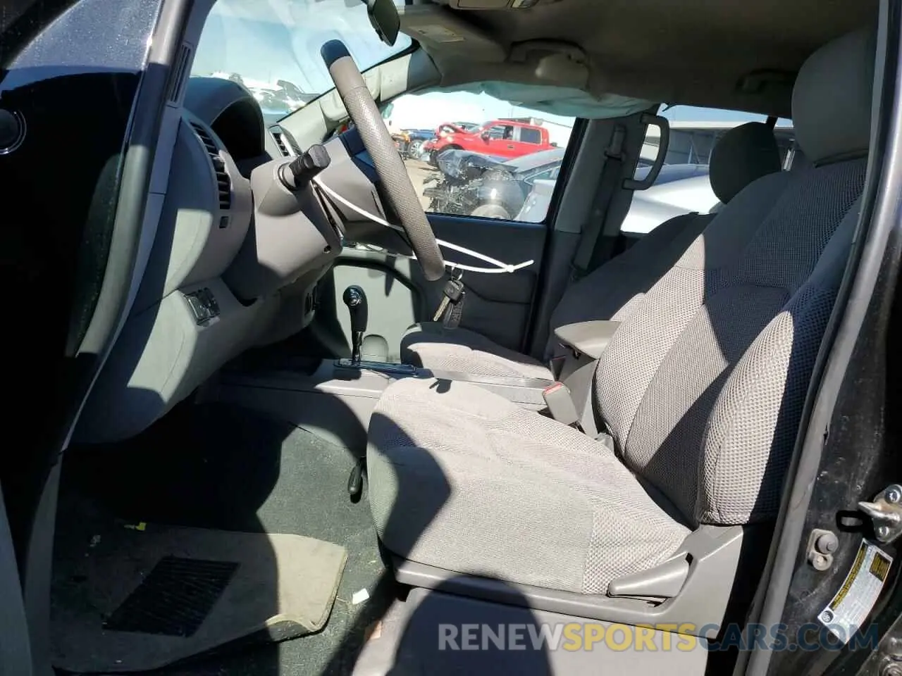 7 Photograph of a damaged car 1N6AD0EV5KN703304 NISSAN FRONTIER 2019