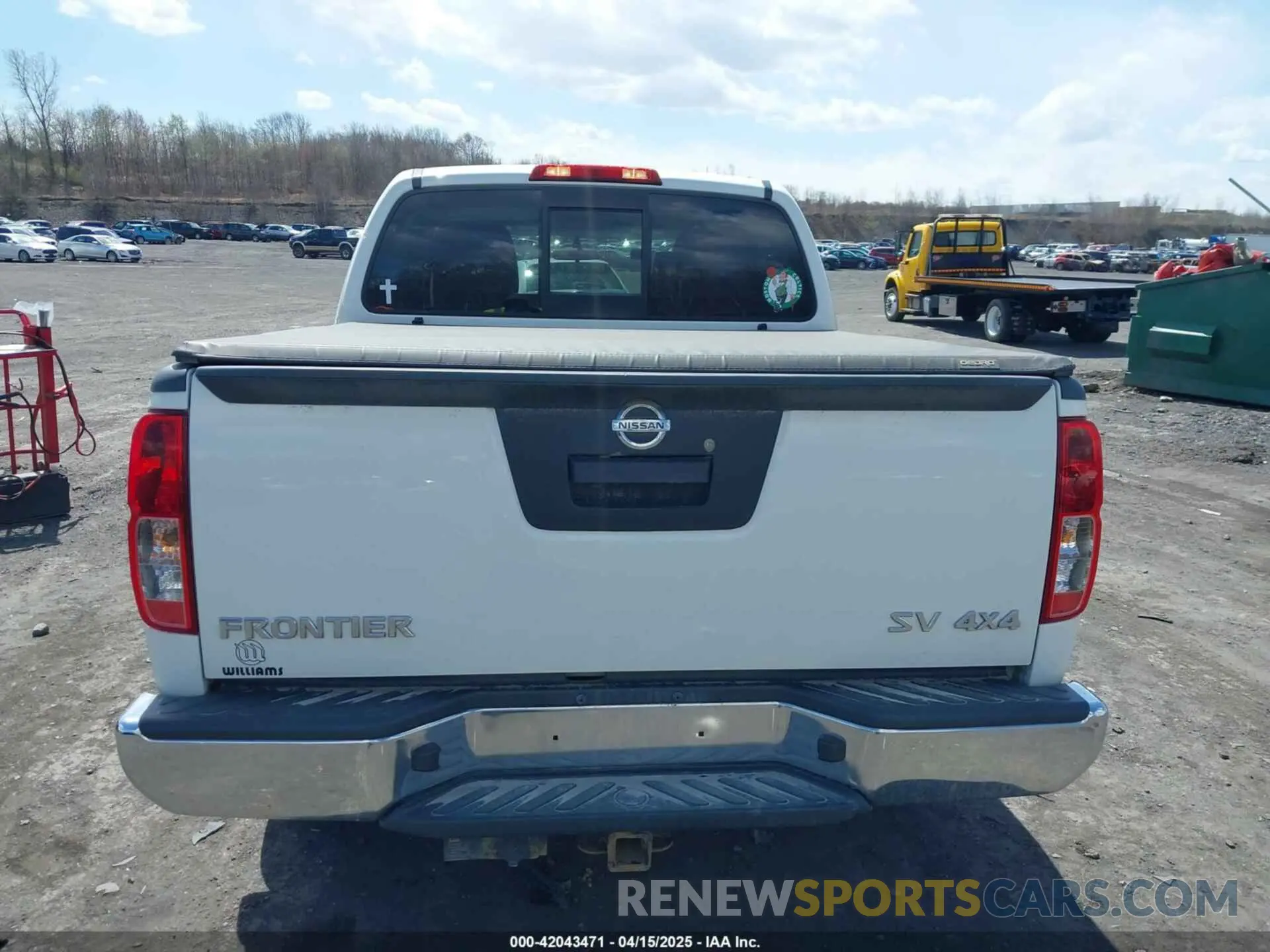 16 Photograph of a damaged car 1N6AD0EV5KN736206 NISSAN FRONTIER 2019