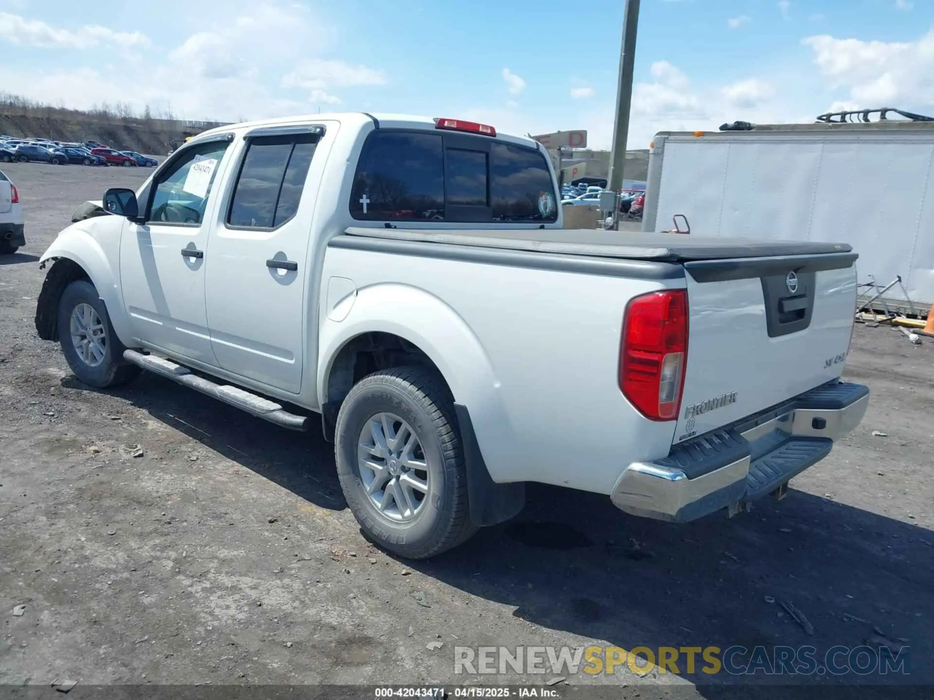 3 Photograph of a damaged car 1N6AD0EV5KN736206 NISSAN FRONTIER 2019