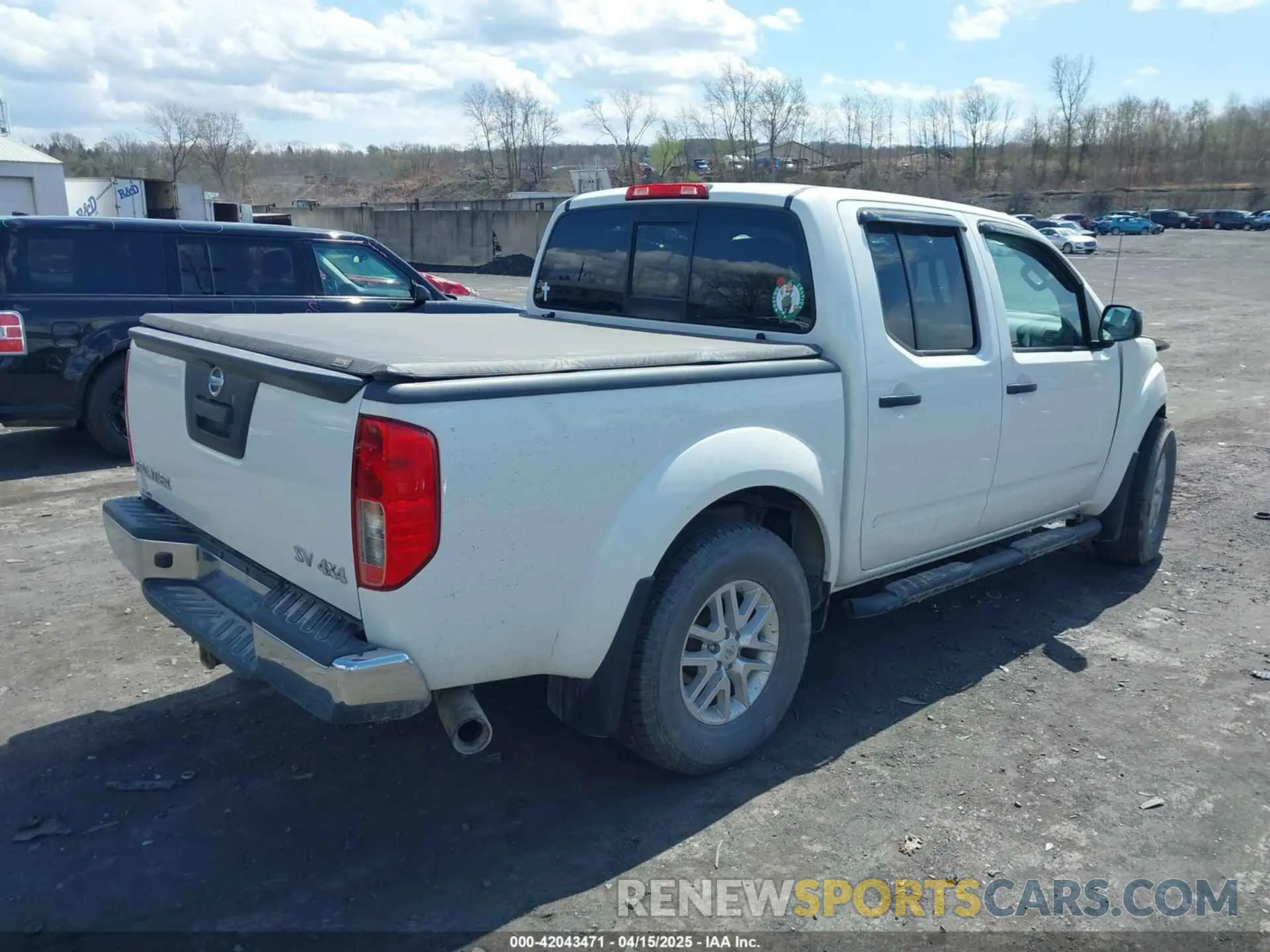 4 Photograph of a damaged car 1N6AD0EV5KN736206 NISSAN FRONTIER 2019