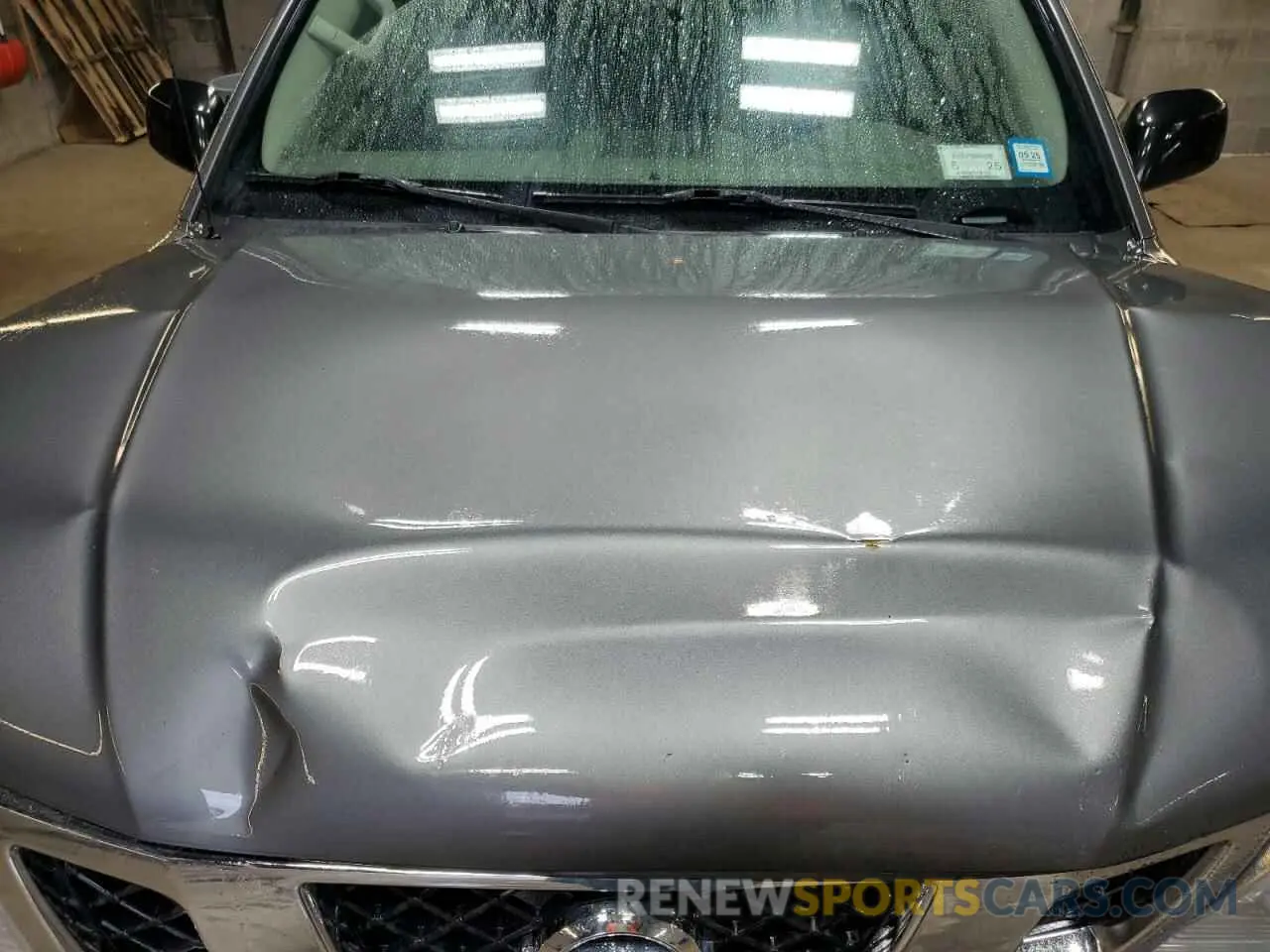 11 Photograph of a damaged car 1N6AD0EV5KN755581 NISSAN FRONTIER 2019