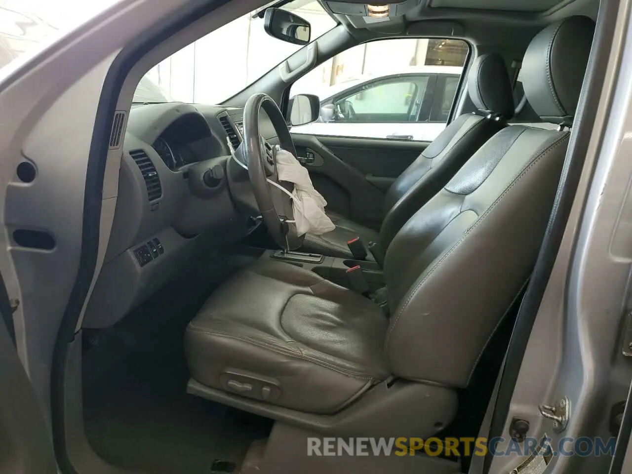 7 Photograph of a damaged car 1N6AD0EV5KN761977 NISSAN FRONTIER 2019