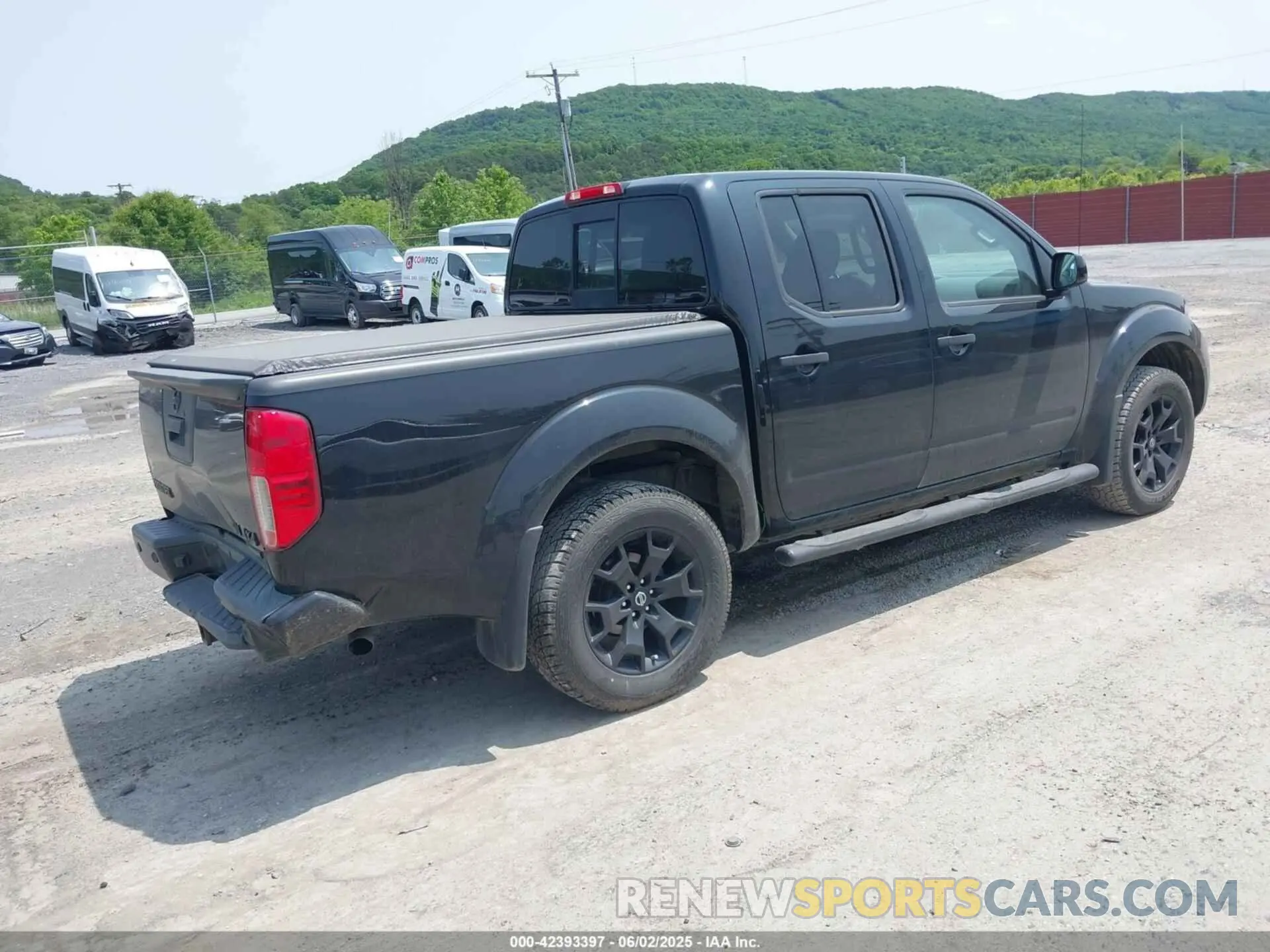 4 Photograph of a damaged car 1N6AD0EV5KN763485 NISSAN FRONTIER 2019