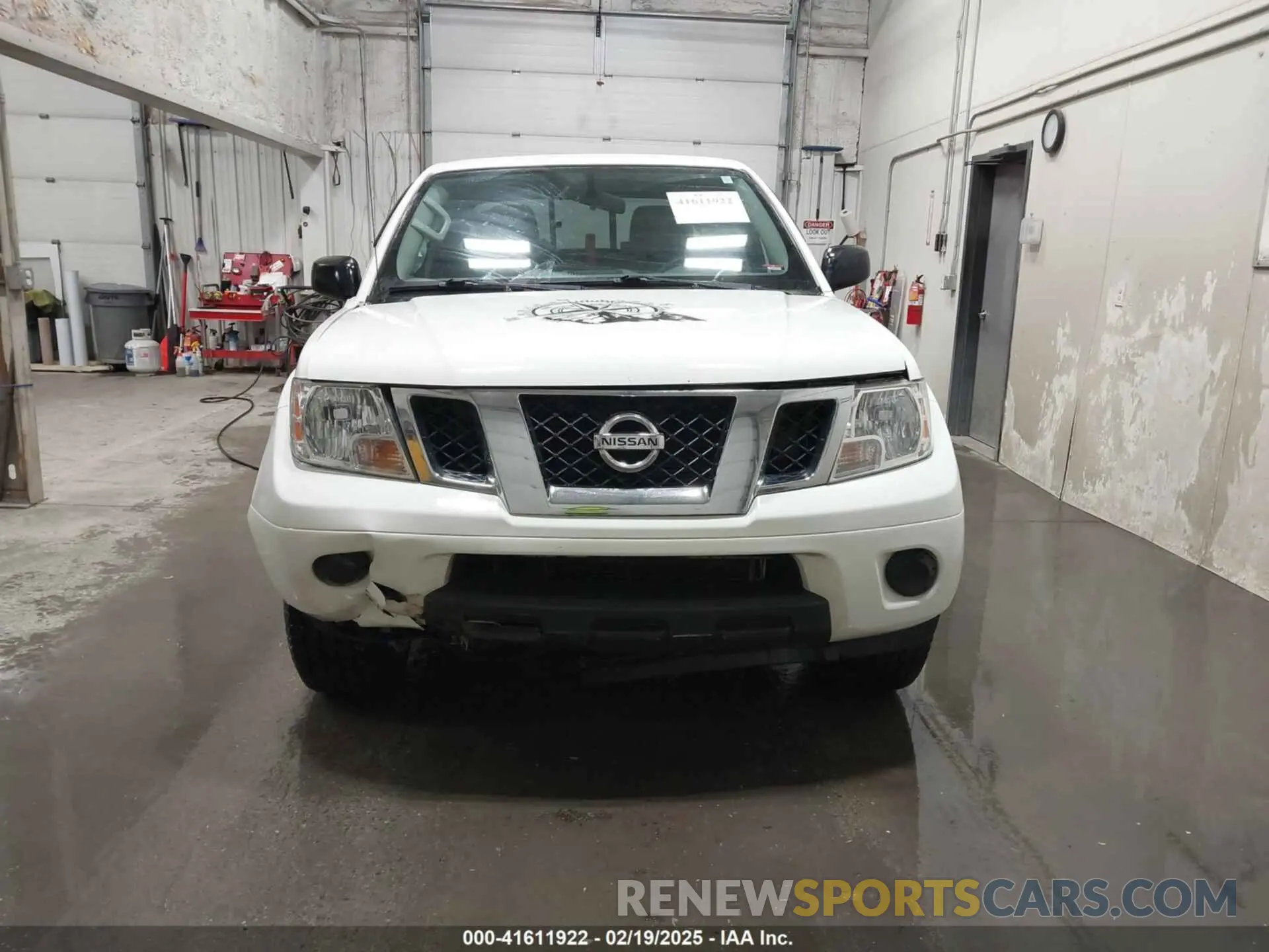 12 Photograph of a damaged car 1N6AD0EV5KN773448 NISSAN FRONTIER 2019