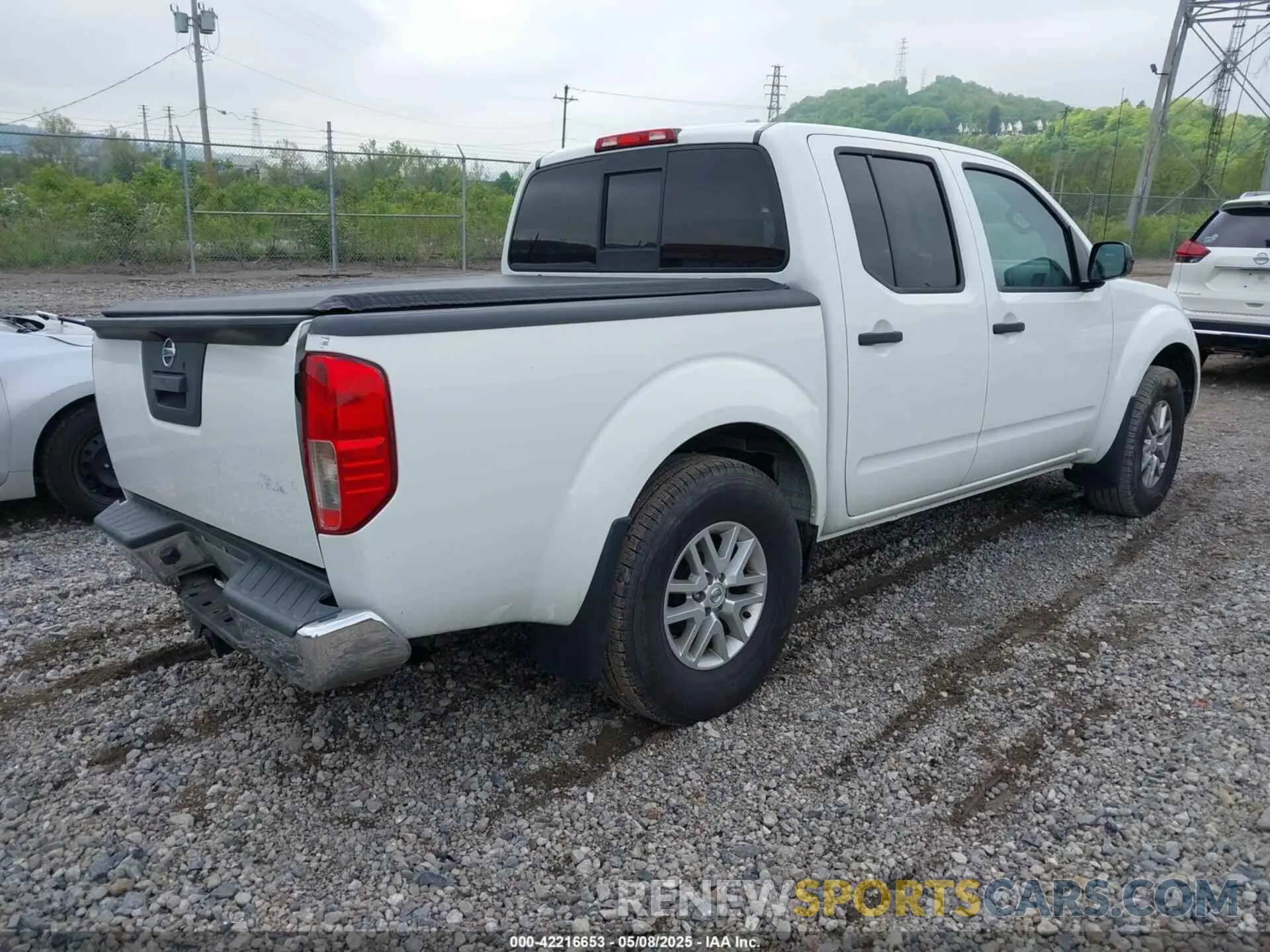 4 Photograph of a damaged car 1N6AD0EV5KN871430 NISSAN FRONTIER 2019