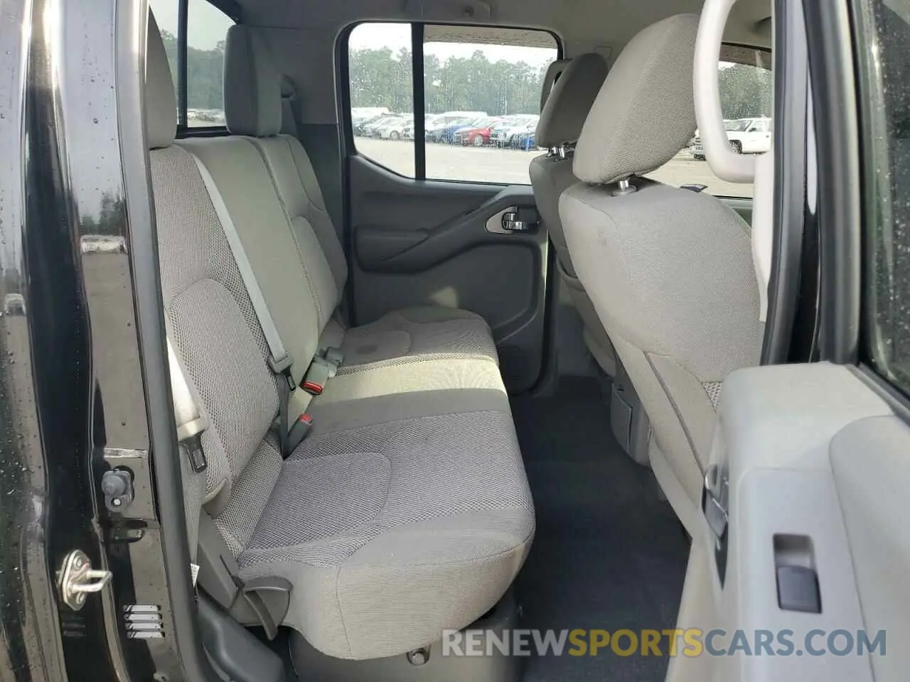 10 Photograph of a damaged car 1N6AD0EV6KN729071 NISSAN FRONTIER 2019