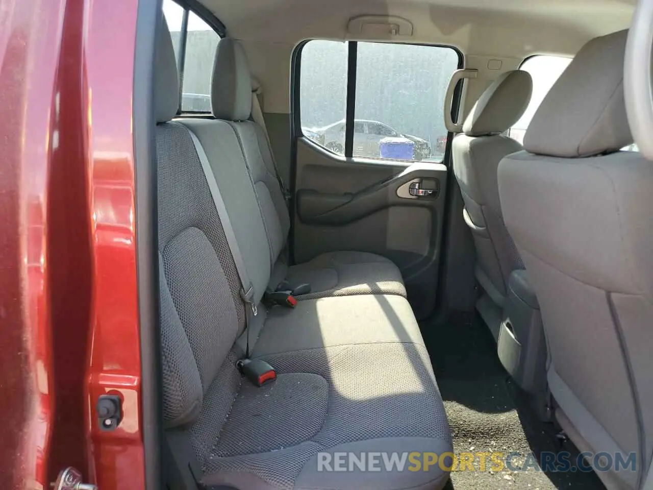 10 Photograph of a damaged car 1N6AD0EV6KN777265 NISSAN FRONTIER 2019
