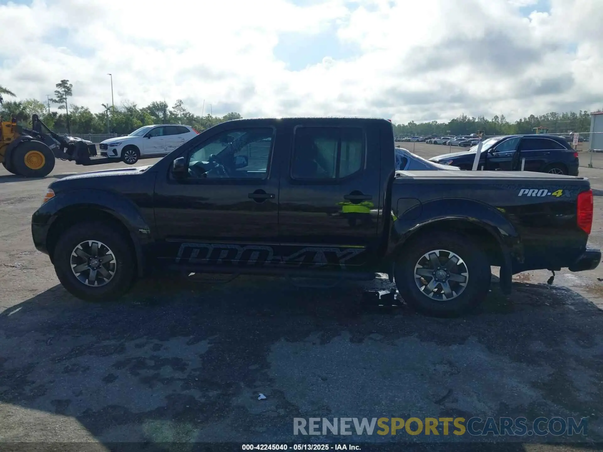 15 Photograph of a damaged car 1N6AD0EV6KN881397 NISSAN FRONTIER 2019