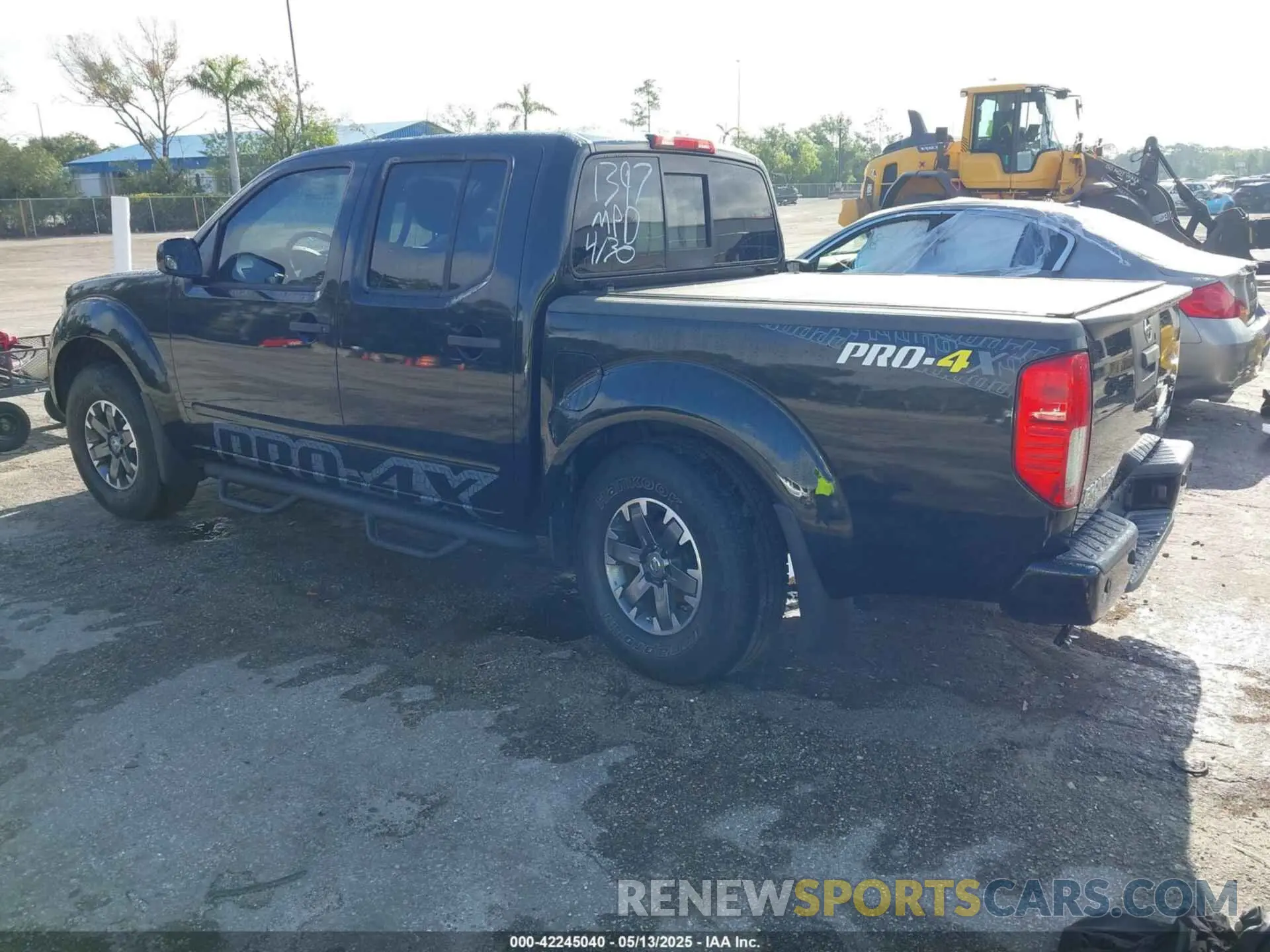 3 Photograph of a damaged car 1N6AD0EV6KN881397 NISSAN FRONTIER 2019