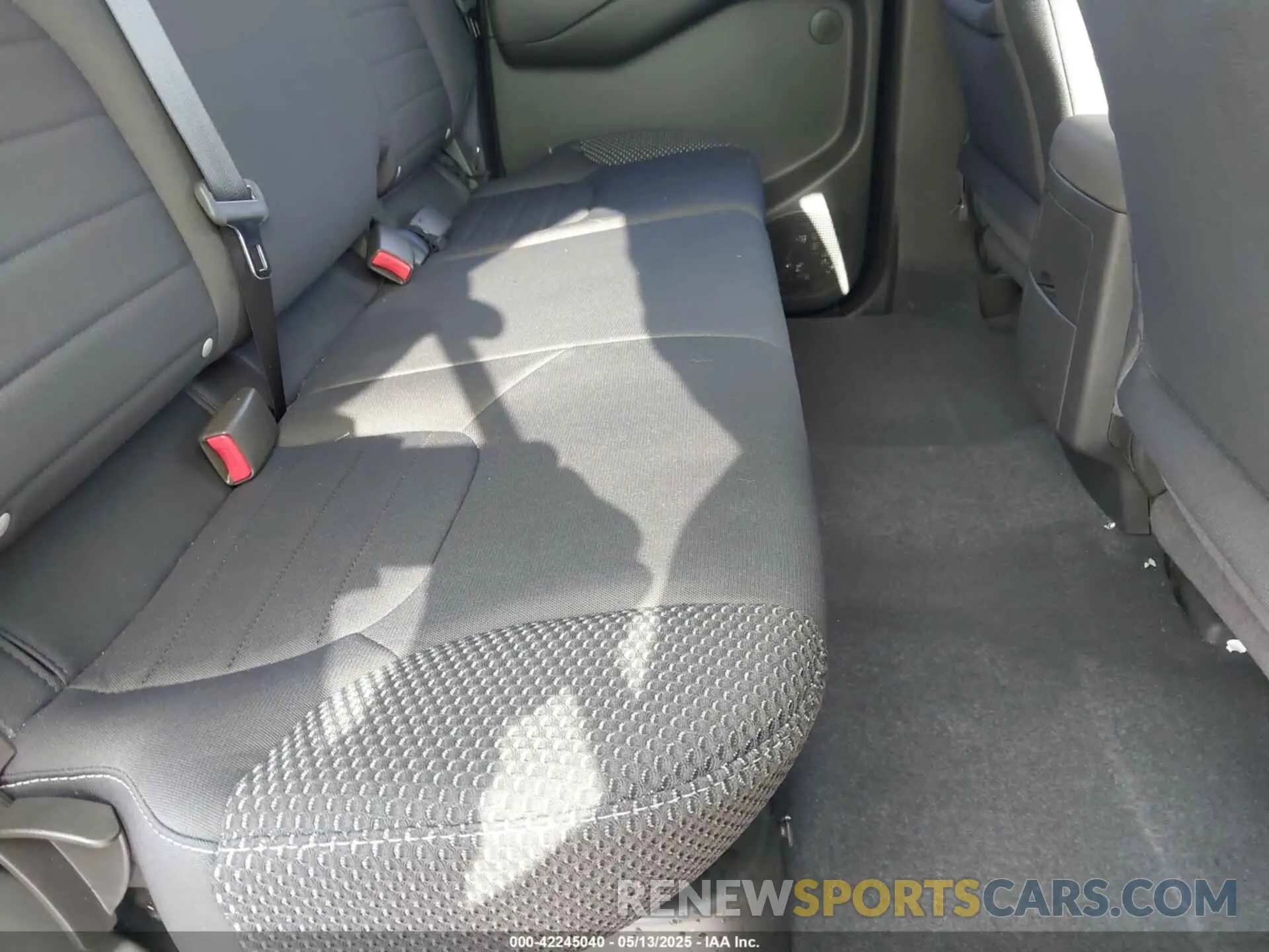 8 Photograph of a damaged car 1N6AD0EV6KN881397 NISSAN FRONTIER 2019