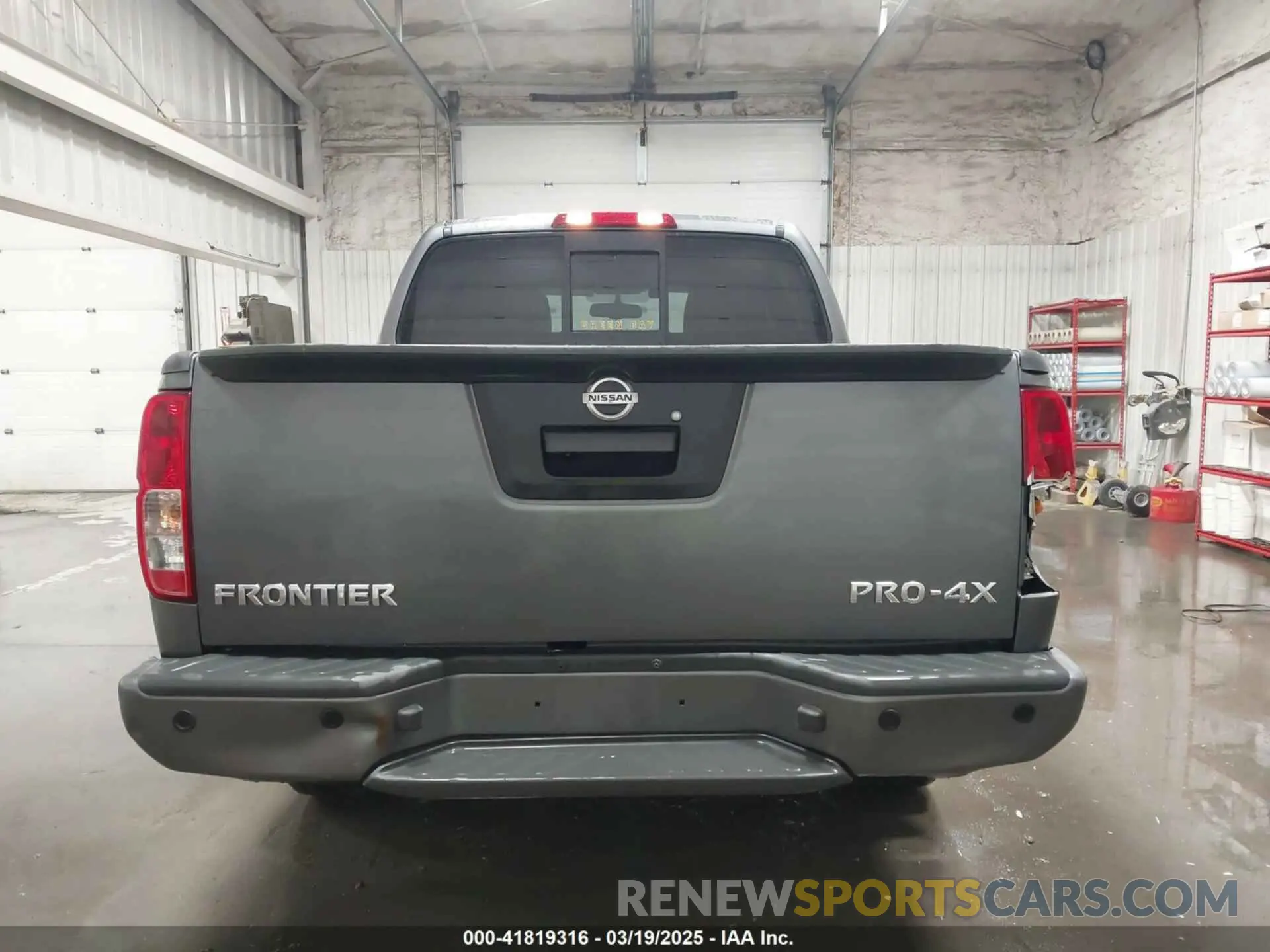 16 Photograph of a damaged car 1N6AD0EV7KN710528 NISSAN FRONTIER 2019