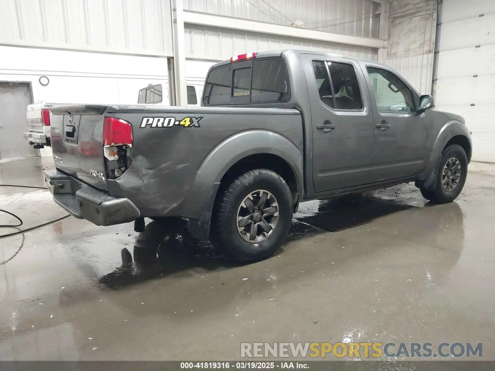 4 Photograph of a damaged car 1N6AD0EV7KN710528 NISSAN FRONTIER 2019