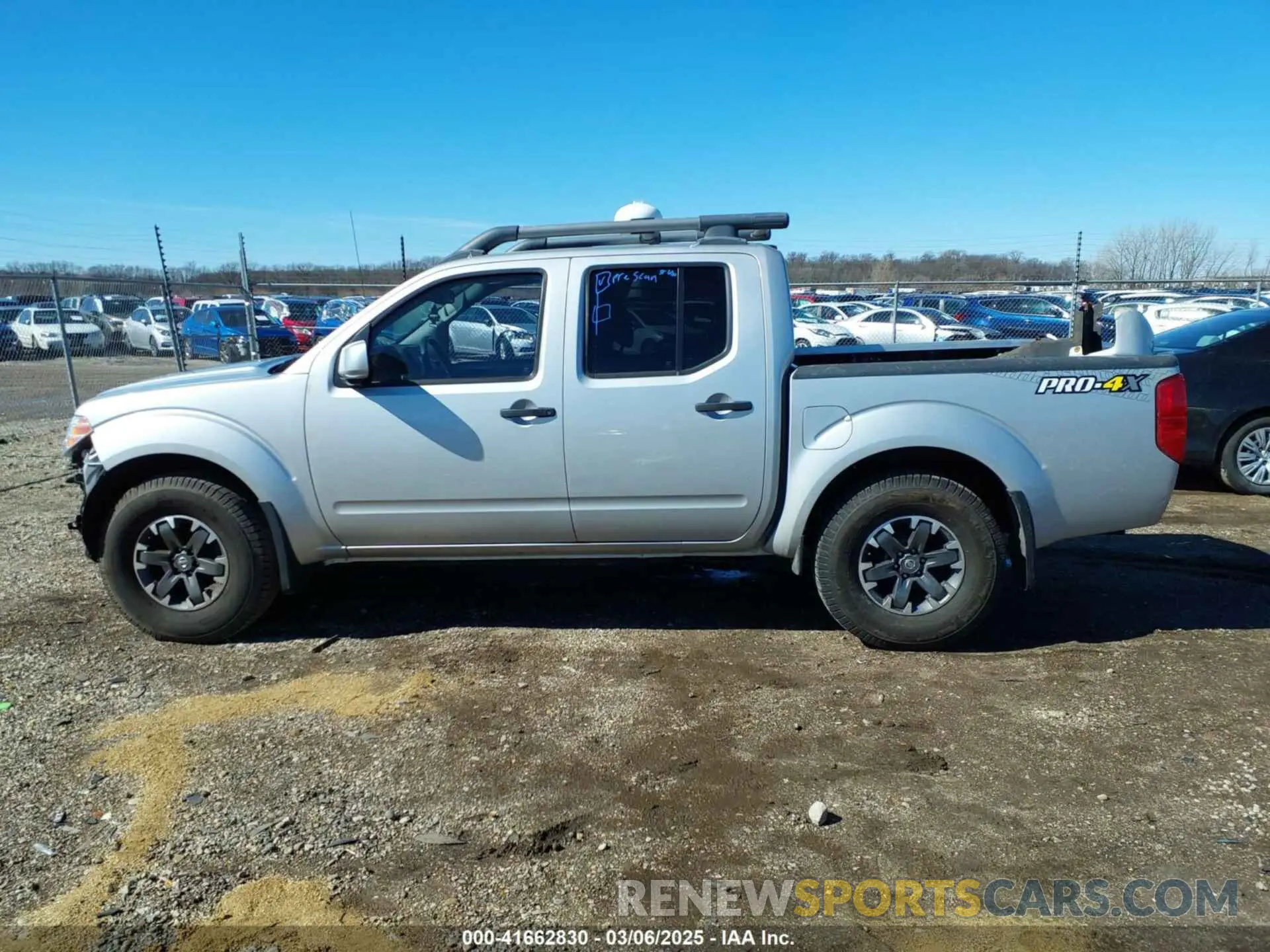 15 Photograph of a damaged car 1N6AD0EV7KN723571 NISSAN FRONTIER 2019