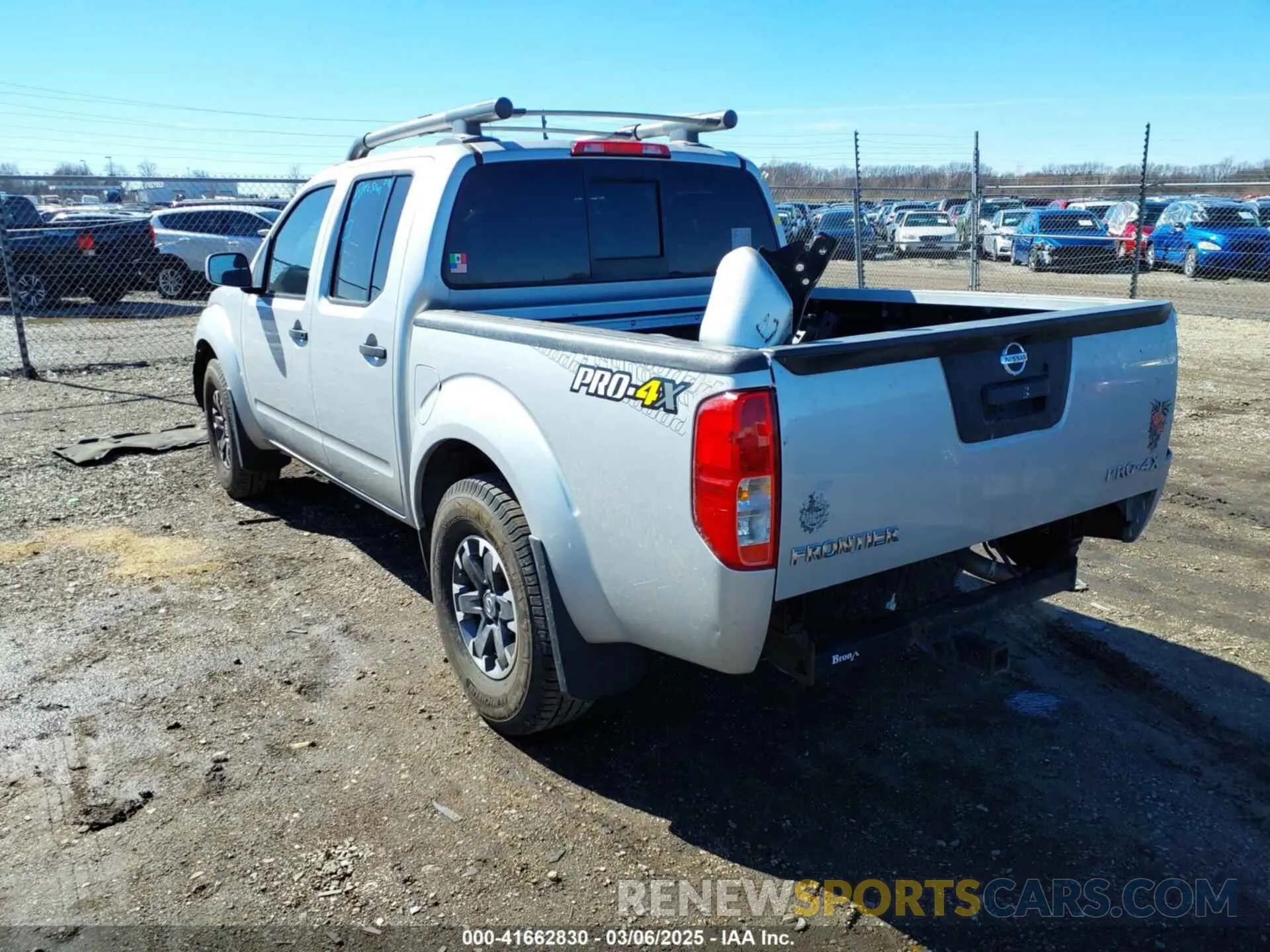 3 Photograph of a damaged car 1N6AD0EV7KN723571 NISSAN FRONTIER 2019