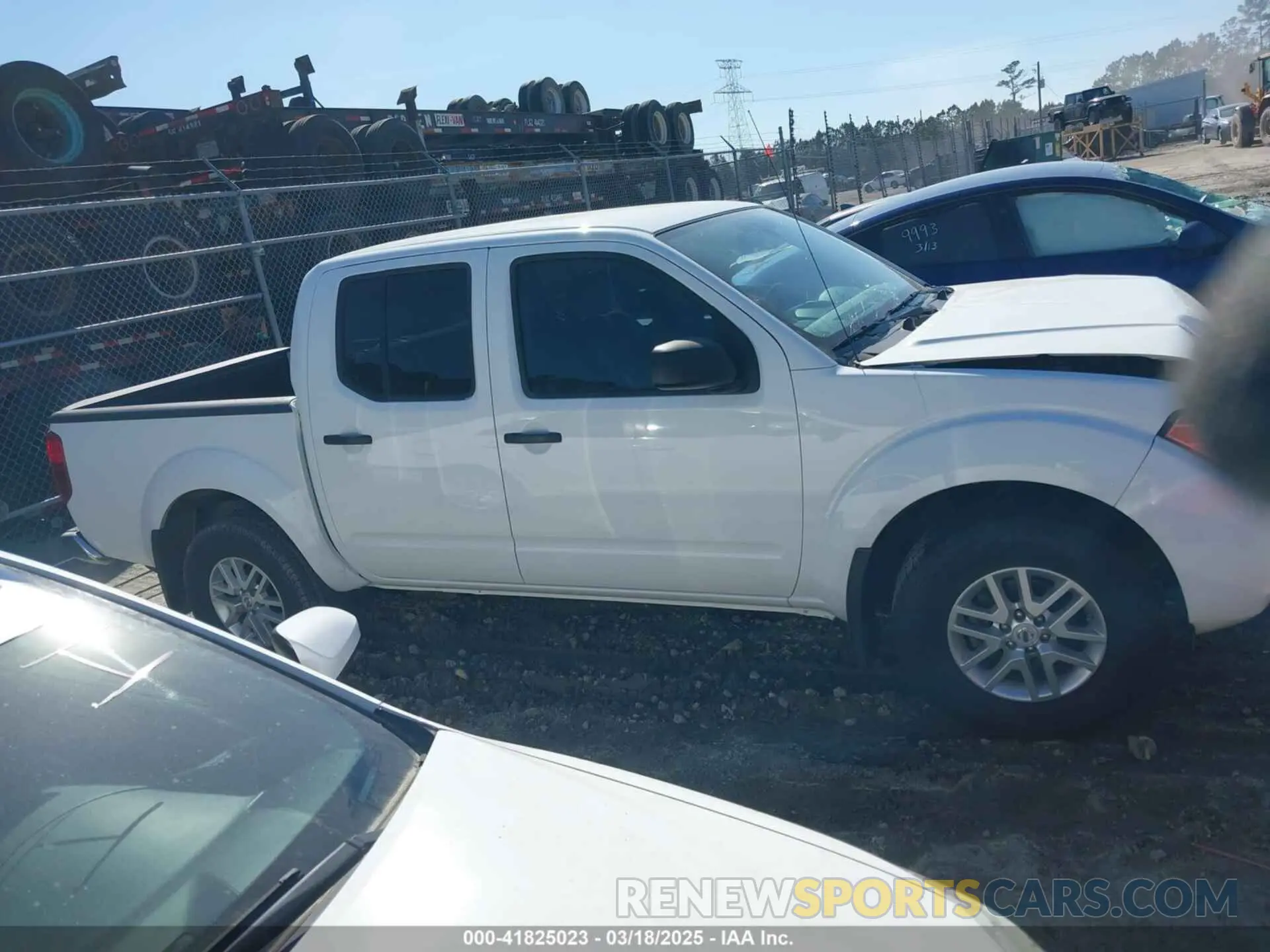 13 Photograph of a damaged car 1N6AD0EV8KN710070 NISSAN FRONTIER 2019