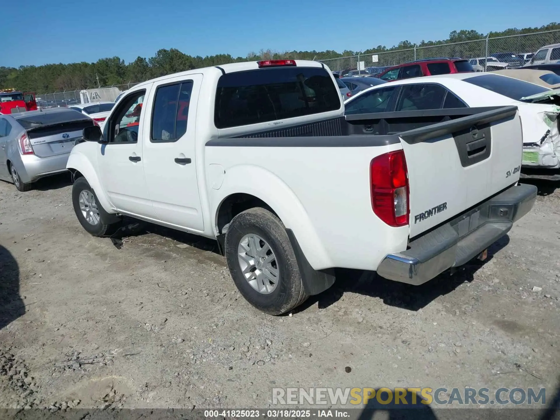 3 Photograph of a damaged car 1N6AD0EV8KN710070 NISSAN FRONTIER 2019