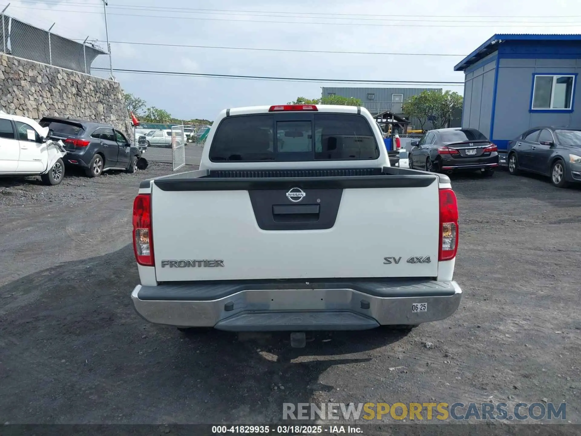 16 Photograph of a damaged car 1N6AD0EV8KN731582 NISSAN FRONTIER 2019