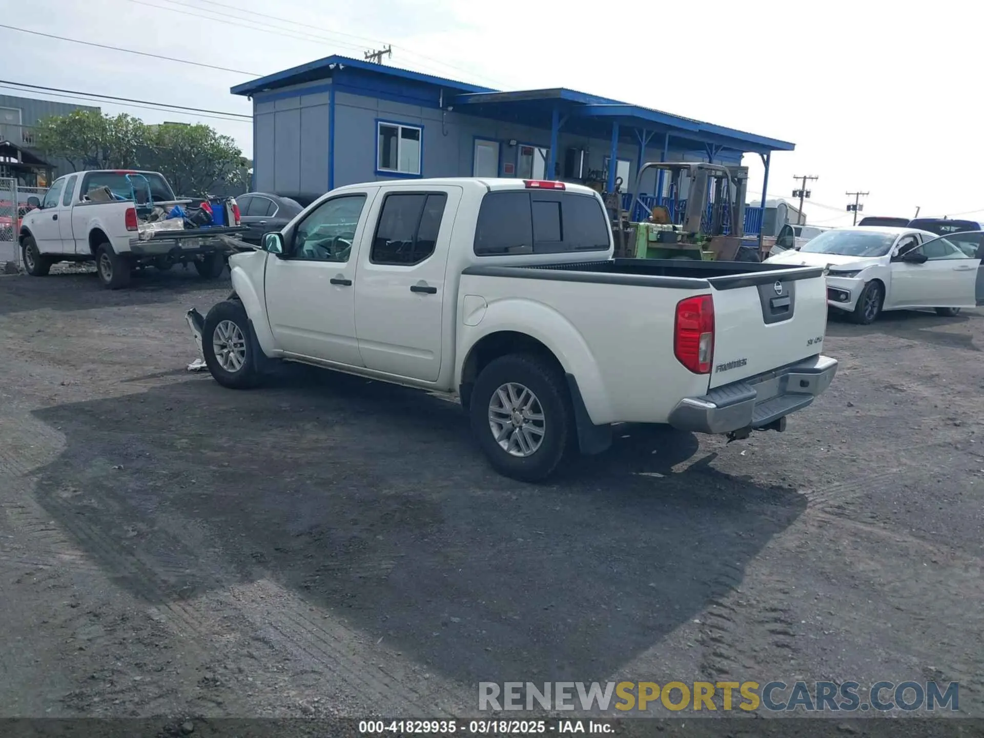 3 Photograph of a damaged car 1N6AD0EV8KN731582 NISSAN FRONTIER 2019