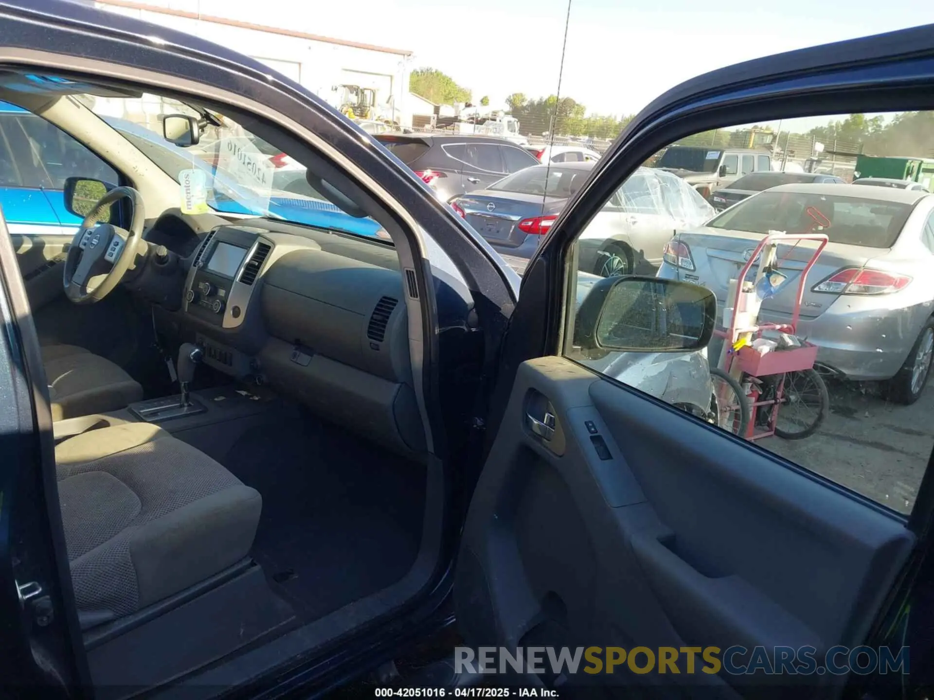 5 Photograph of a damaged car 1N6AD0EV8KN750732 NISSAN FRONTIER 2019