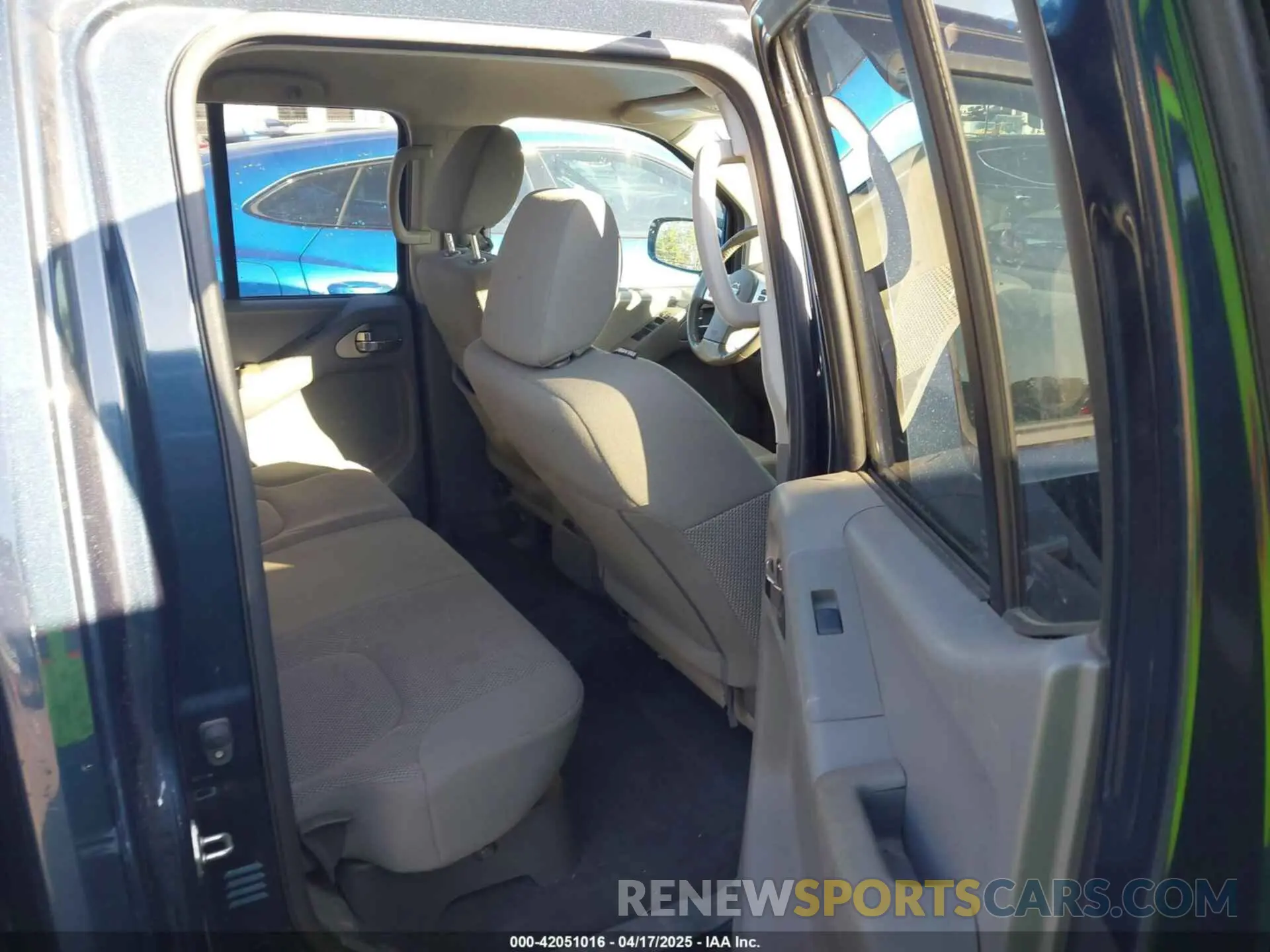 8 Photograph of a damaged car 1N6AD0EV8KN750732 NISSAN FRONTIER 2019
