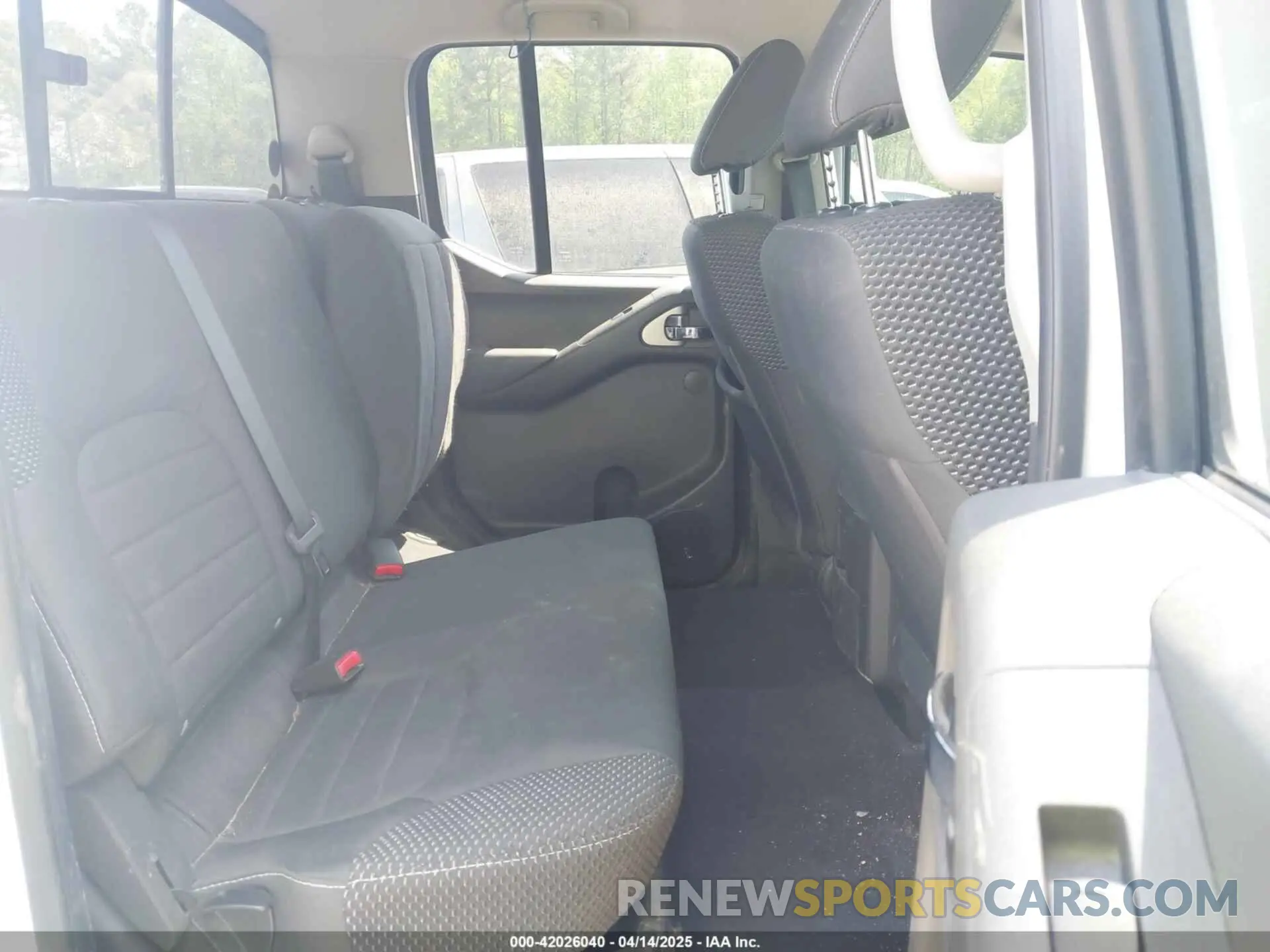 8 Photograph of a damaged car 1N6AD0EV8KN882308 NISSAN FRONTIER 2019