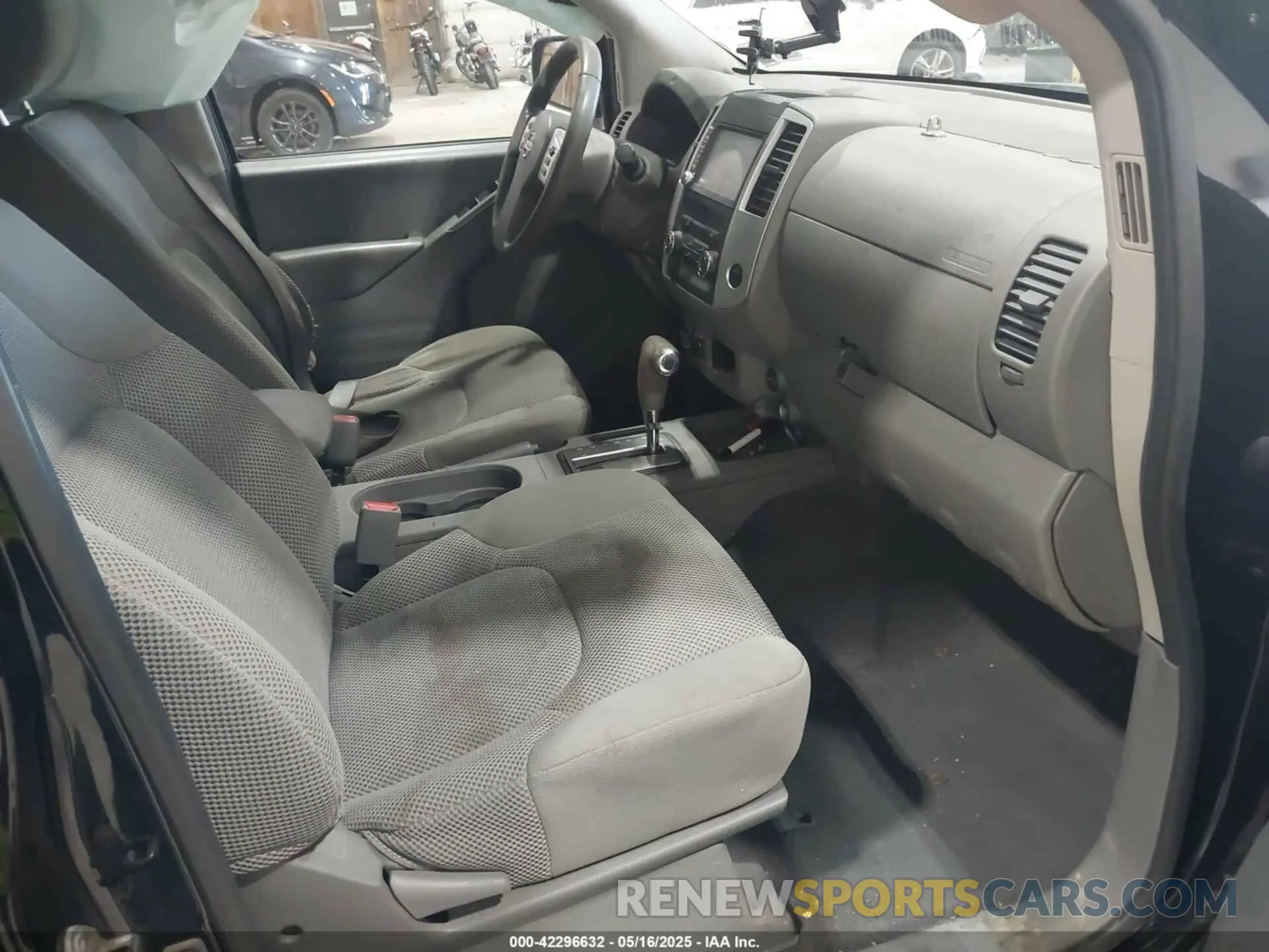 5 Photograph of a damaged car 1N6AD0EV9KN714516 NISSAN FRONTIER 2019
