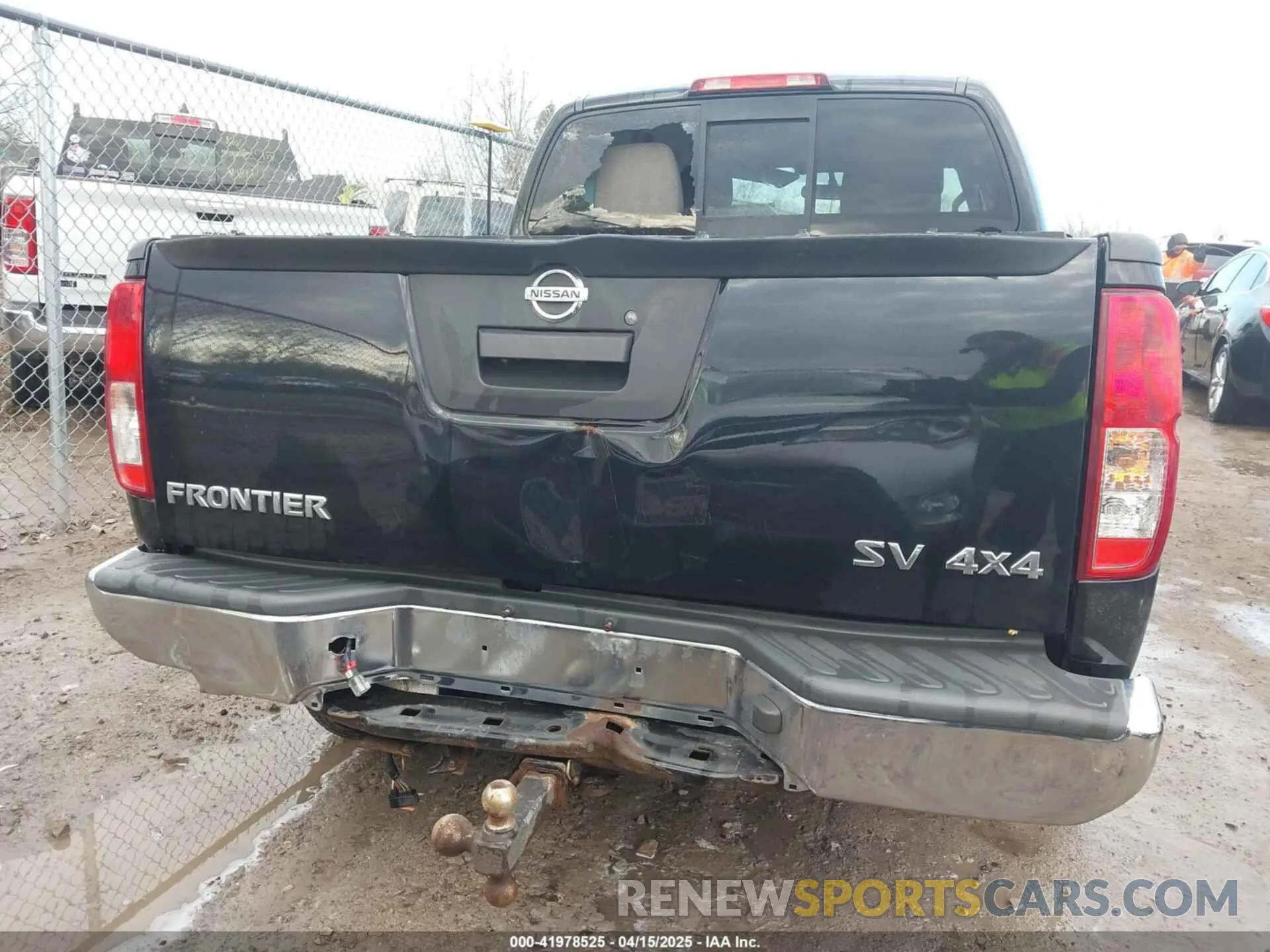 17 Photograph of a damaged car 1N6AD0EV9KN723149 NISSAN FRONTIER 2019