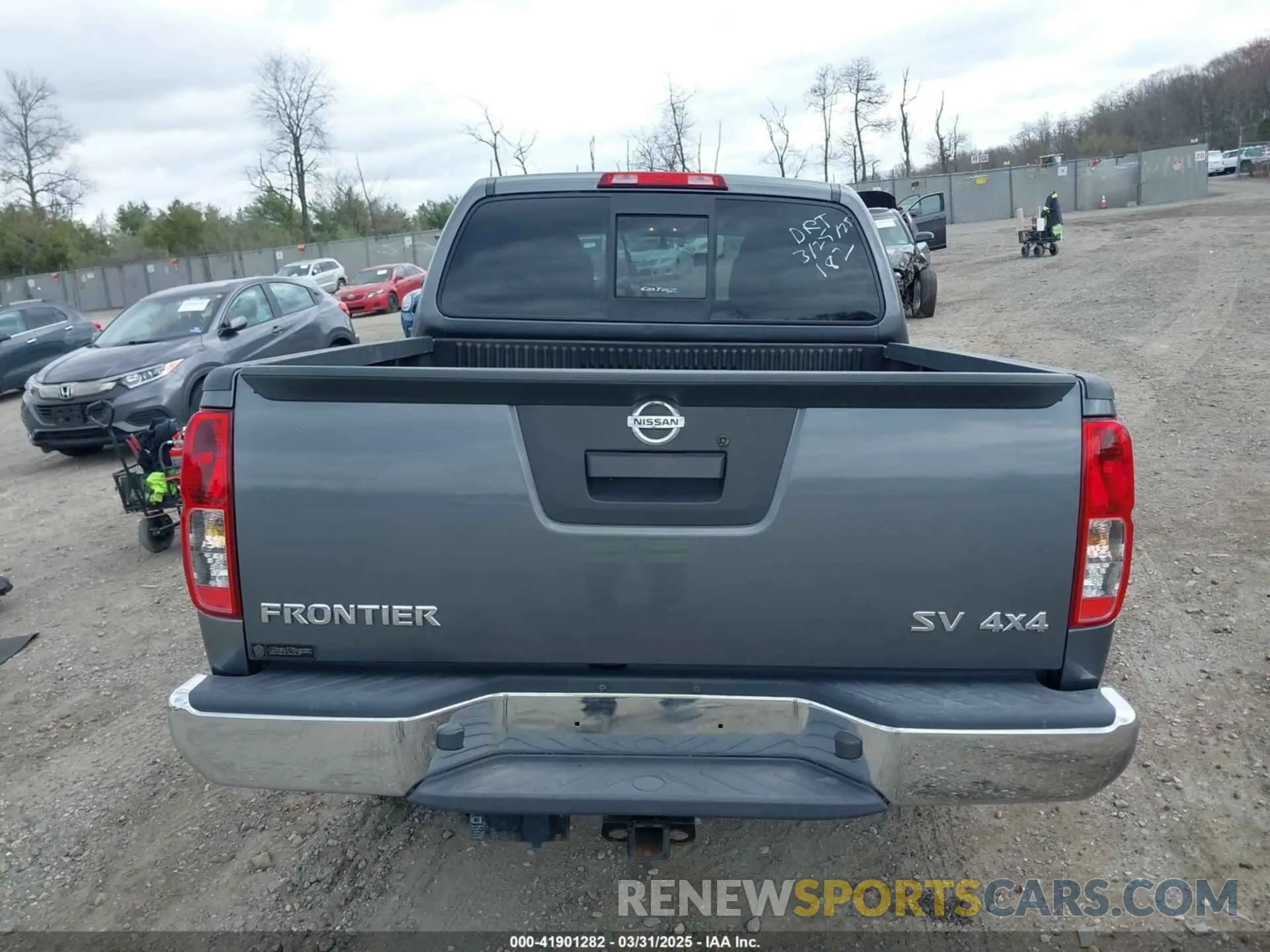 16 Photograph of a damaged car 1N6AD0EV9KN876887 NISSAN FRONTIER 2019