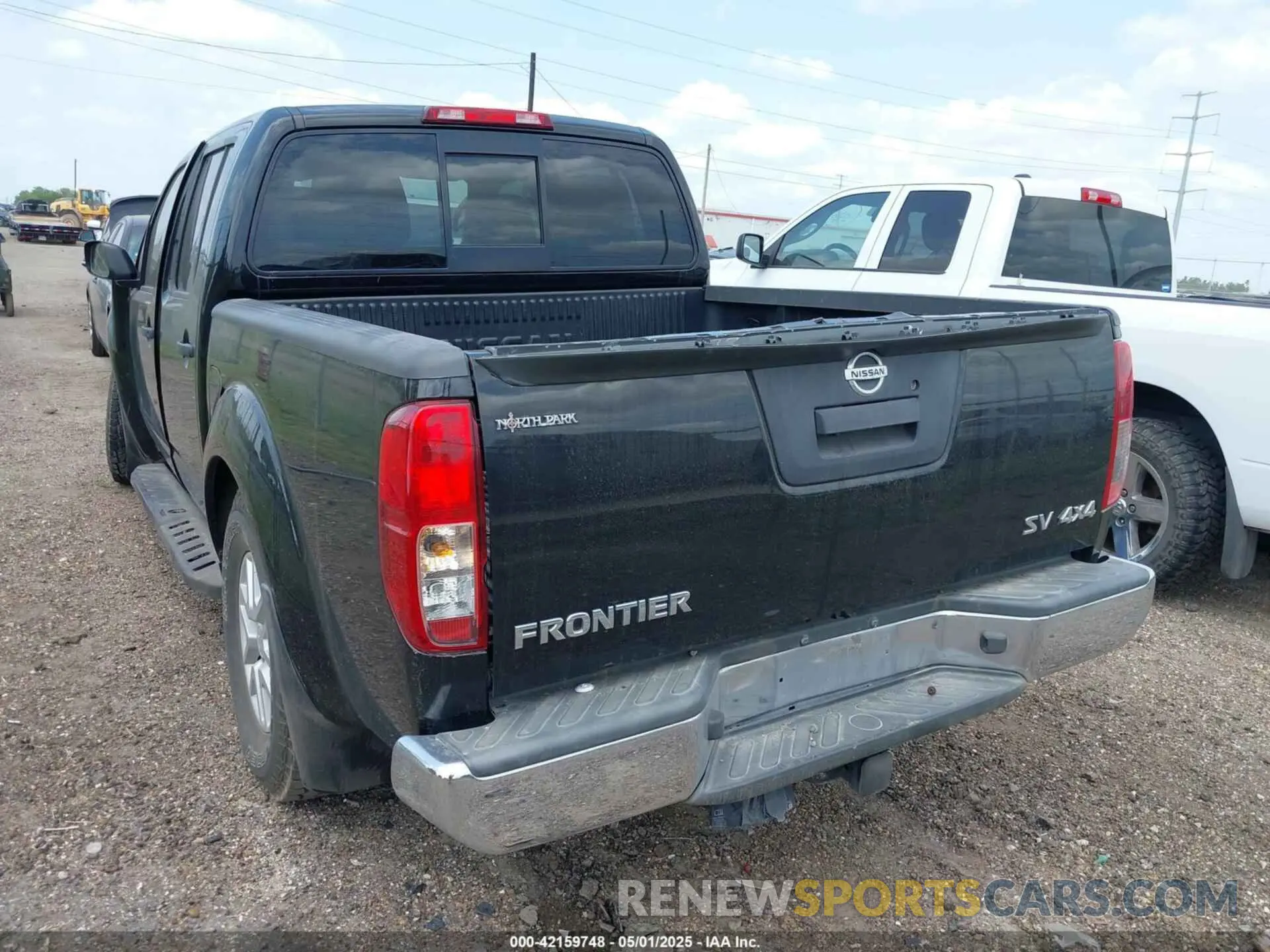 3 Photograph of a damaged car 1N6AD0EVXKN701354 NISSAN FRONTIER 2019