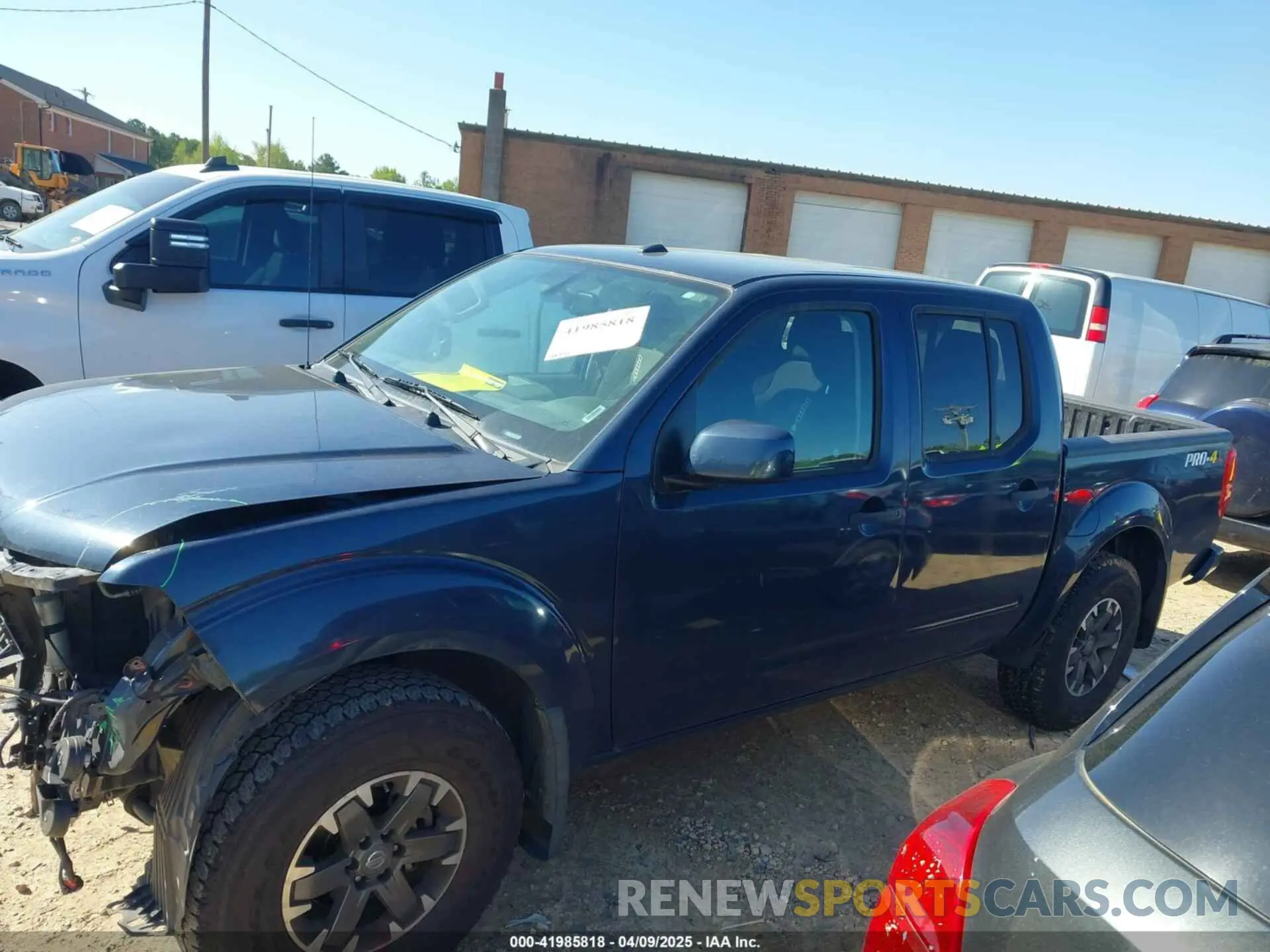 15 Photograph of a damaged car 1N6AD0EVXKN711897 NISSAN FRONTIER 2019