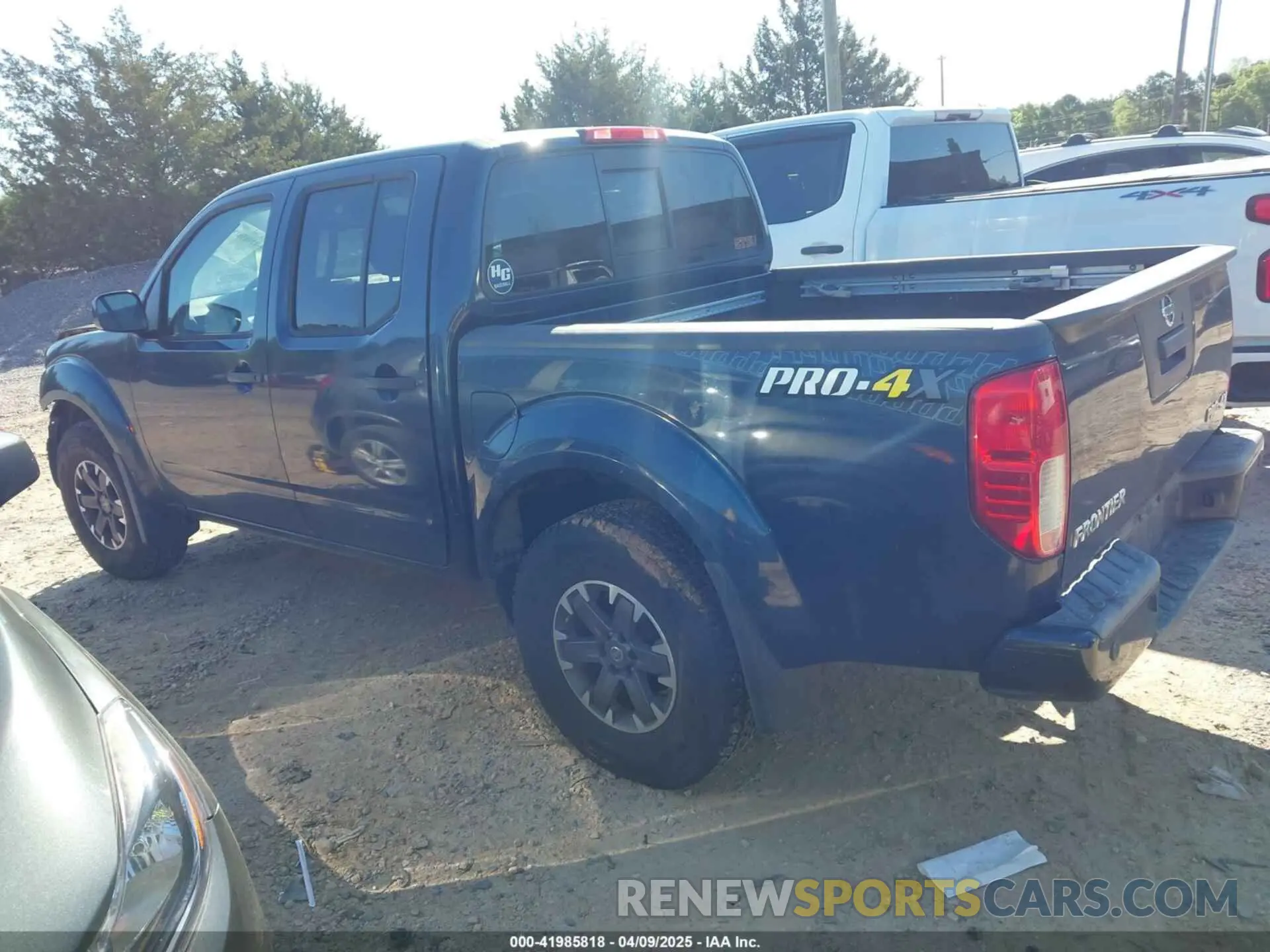 3 Photograph of a damaged car 1N6AD0EVXKN711897 NISSAN FRONTIER 2019