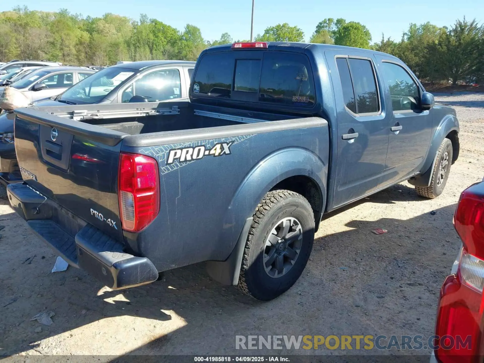 4 Photograph of a damaged car 1N6AD0EVXKN711897 NISSAN FRONTIER 2019