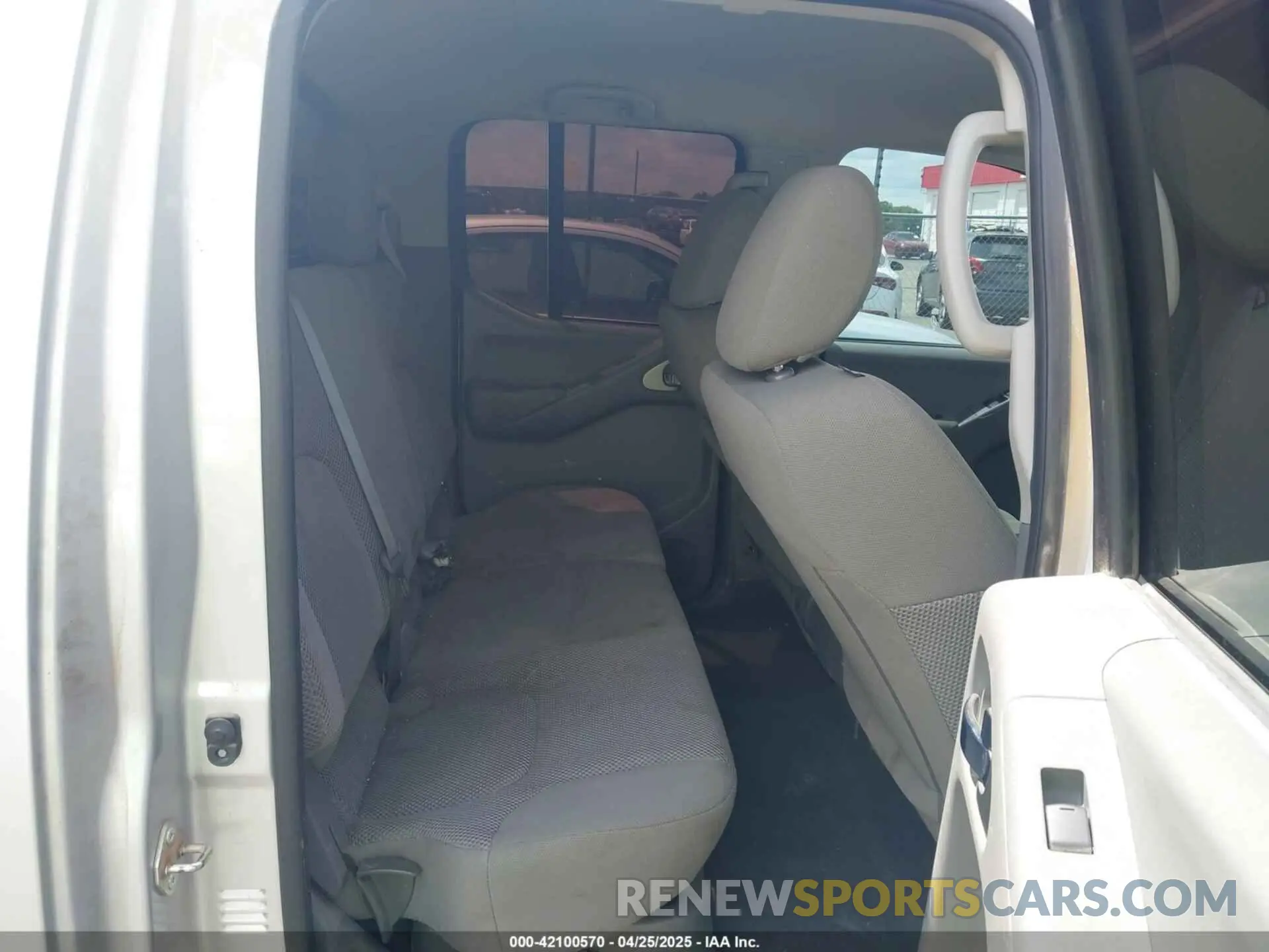 8 Photograph of a damaged car 1N6AD0EVXKN771372 NISSAN FRONTIER 2019