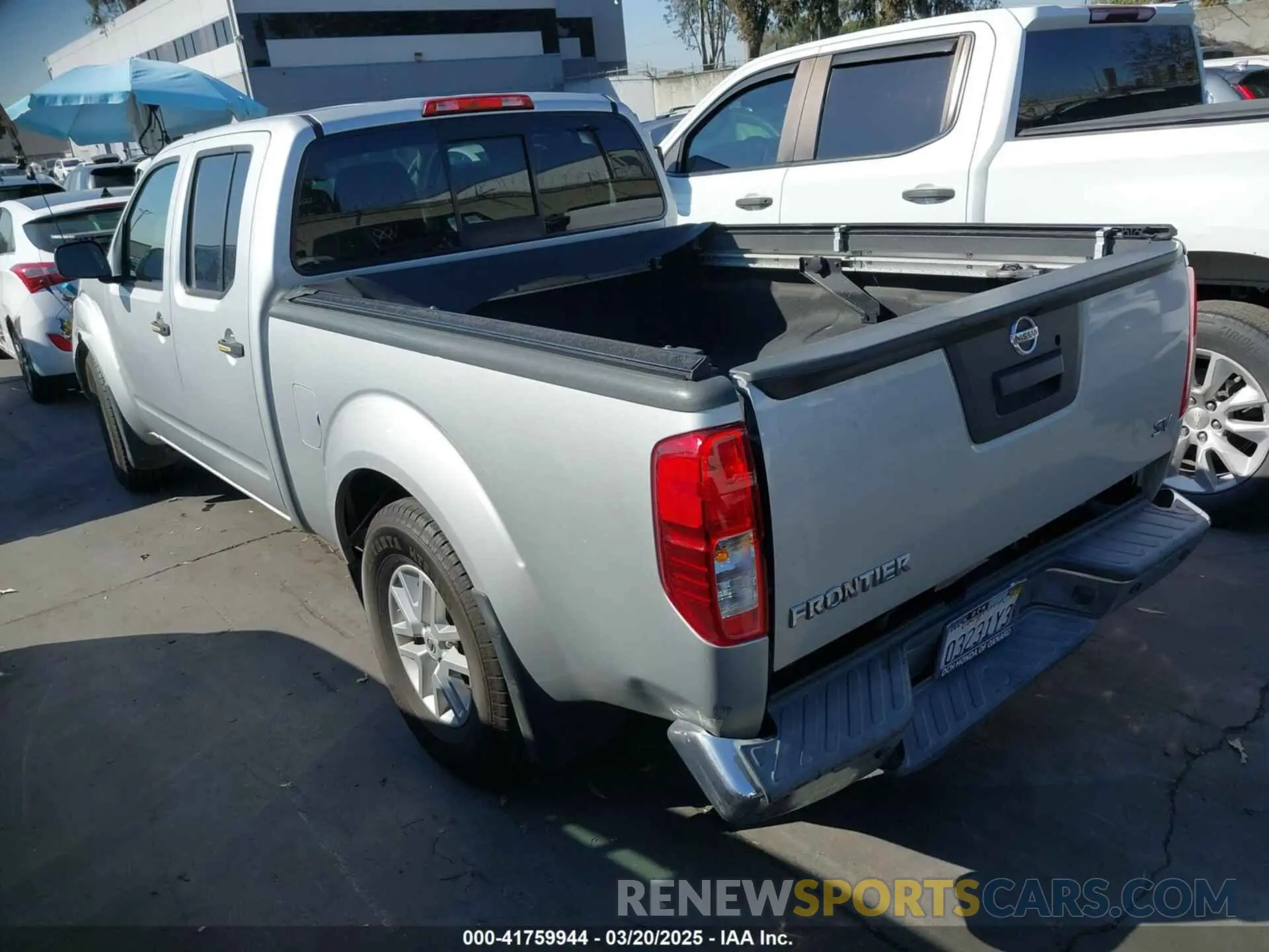 3 Photograph of a damaged car 1N6AD0FR5KN701277 NISSAN FRONTIER 2019