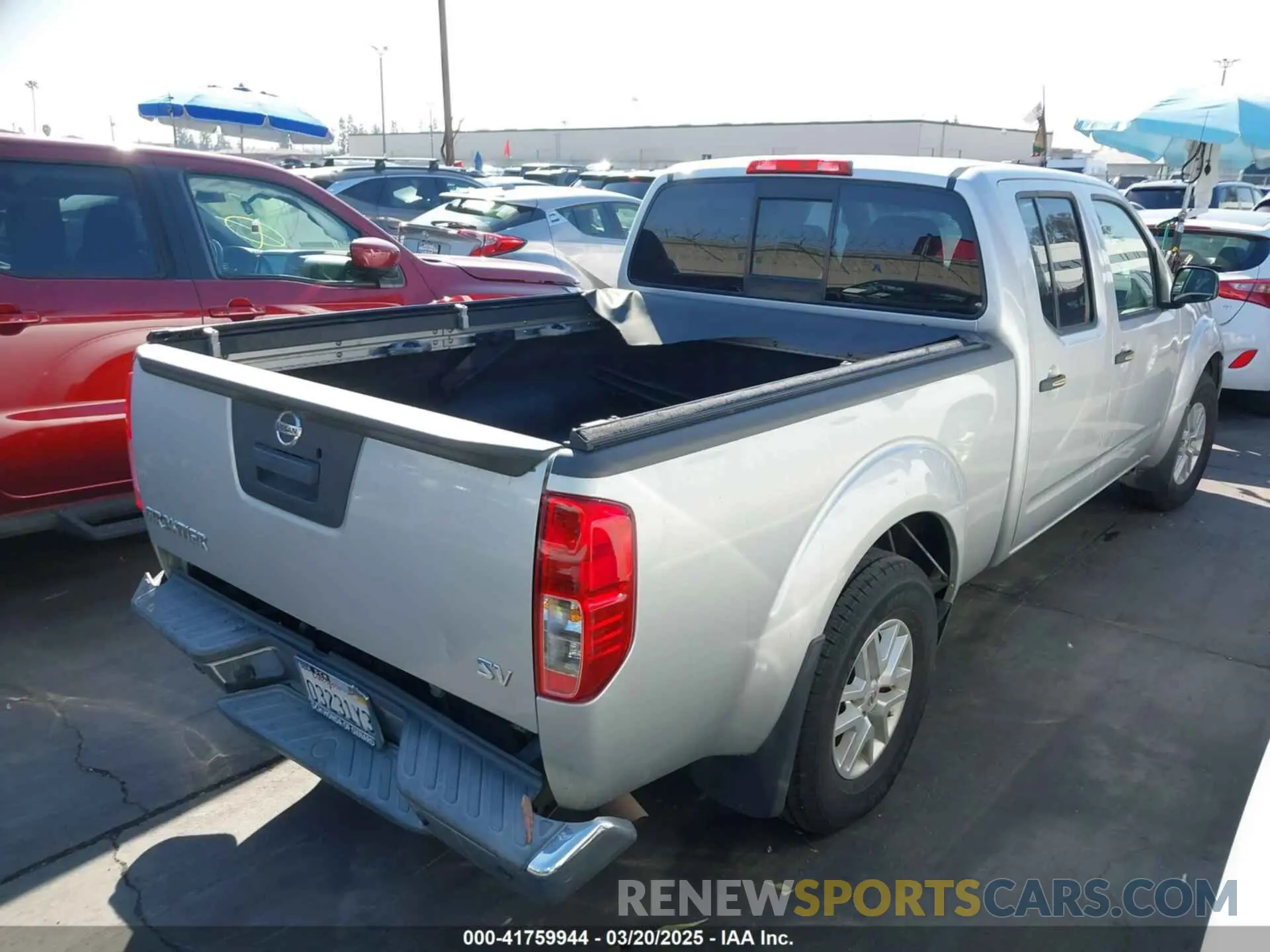 4 Photograph of a damaged car 1N6AD0FR5KN701277 NISSAN FRONTIER 2019