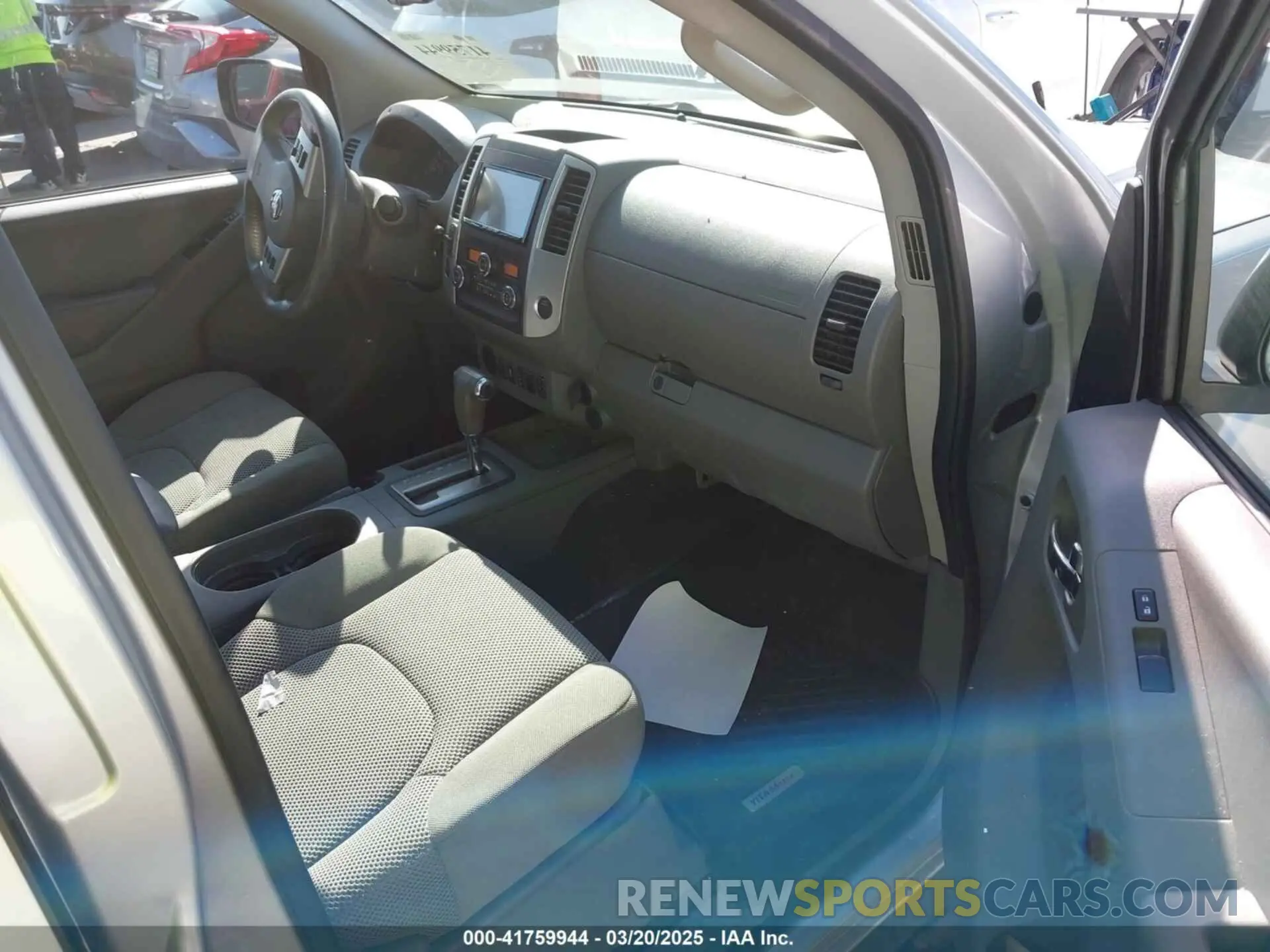5 Photograph of a damaged car 1N6AD0FR5KN701277 NISSAN FRONTIER 2019