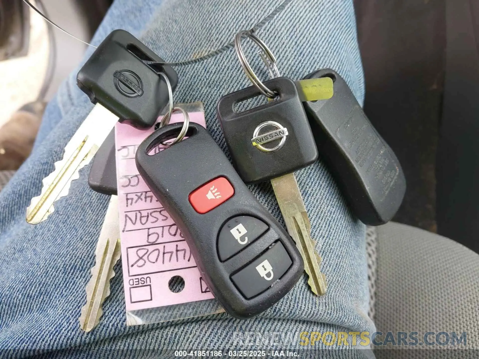 11 Photograph of a damaged car 1N6AD0FV2KN704408 NISSAN FRONTIER 2019
