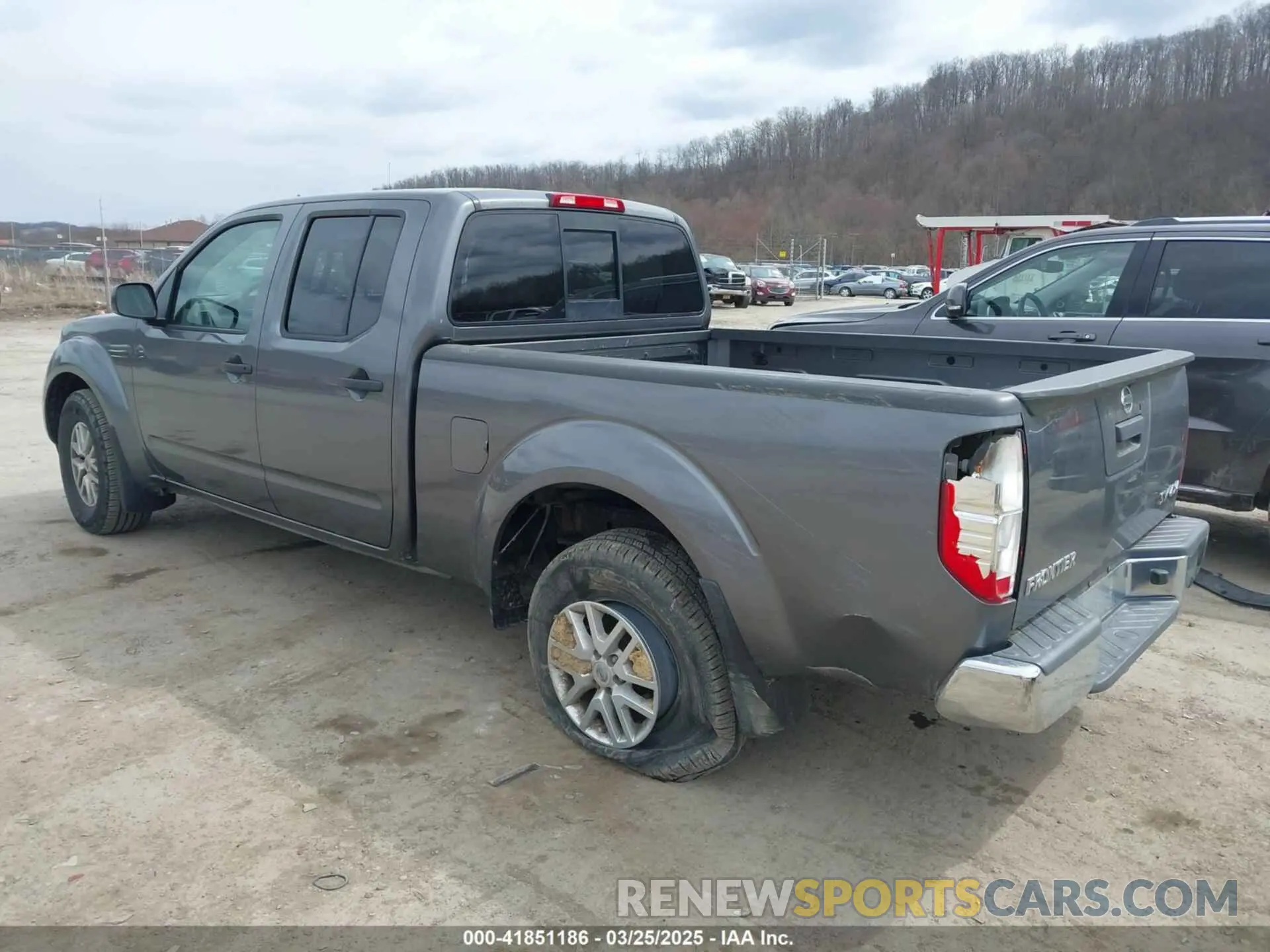 3 Photograph of a damaged car 1N6AD0FV2KN704408 NISSAN FRONTIER 2019