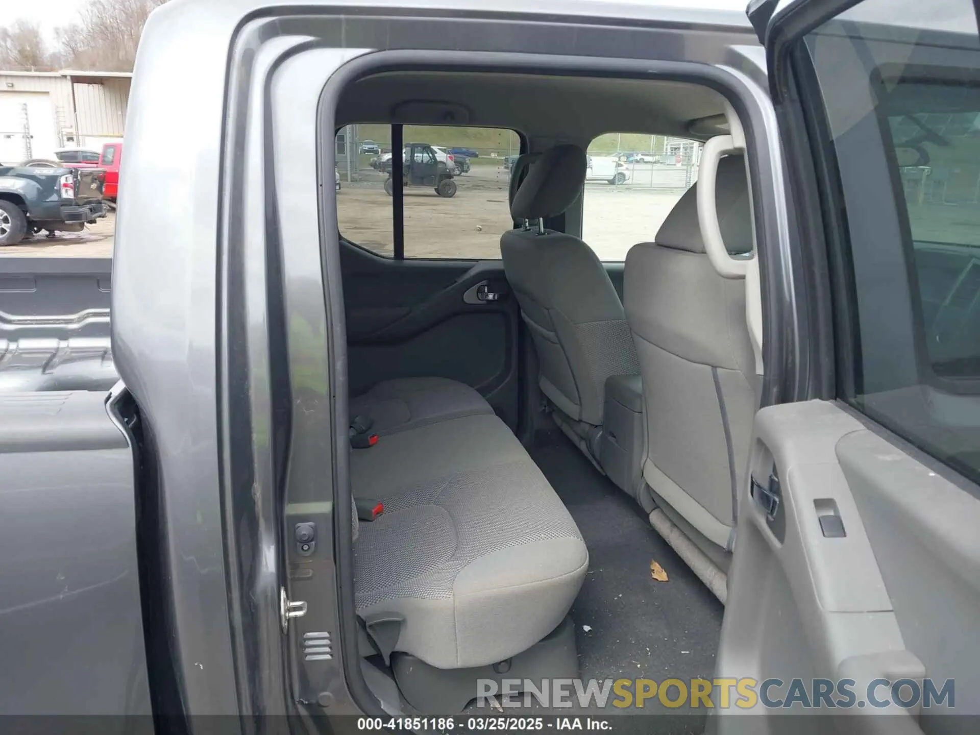 8 Photograph of a damaged car 1N6AD0FV2KN704408 NISSAN FRONTIER 2019