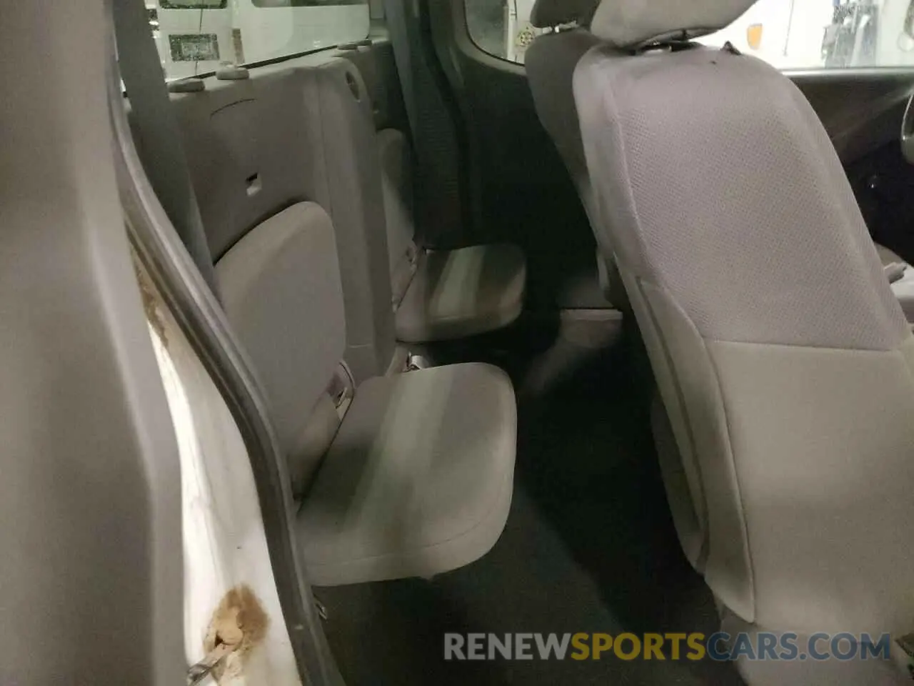 10 Photograph of a damaged car 1N6BD0CT0KN704253 NISSAN FRONTIER 2019
