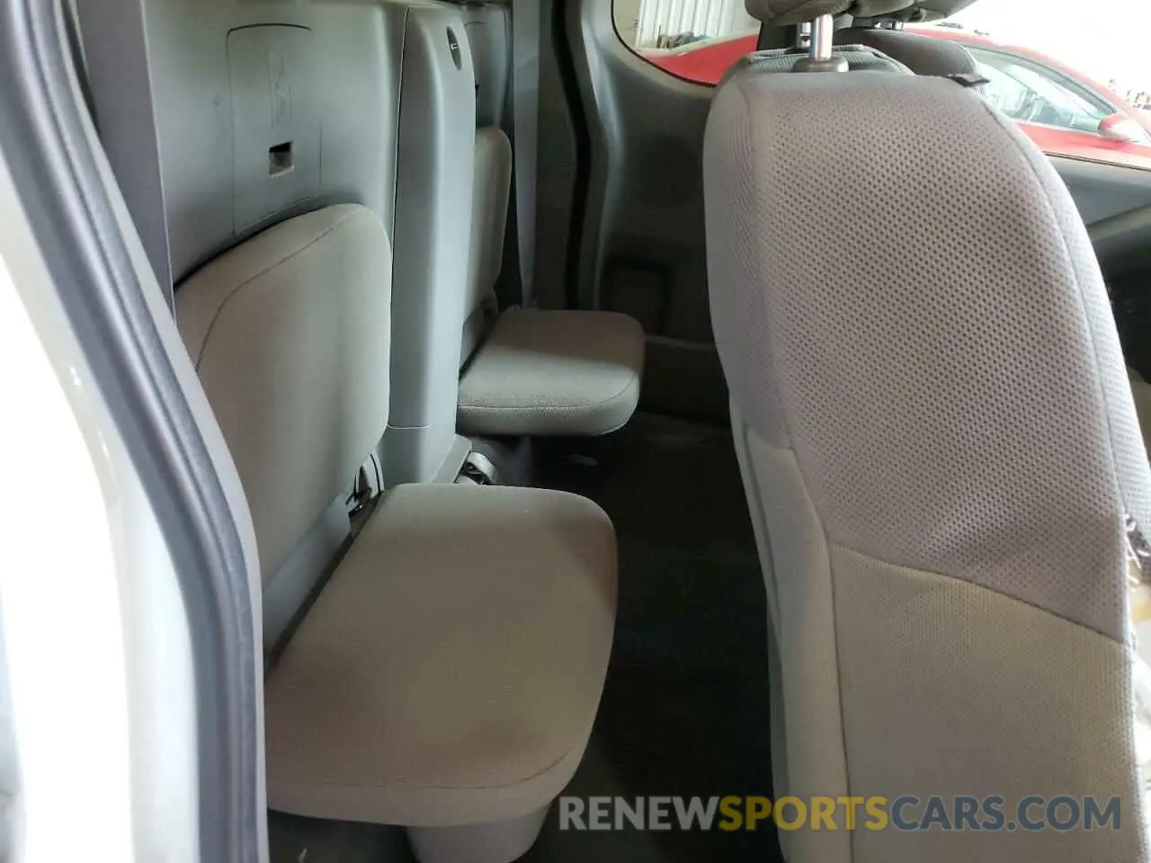 10 Photograph of a damaged car 1N6BD0CT2KN708269 NISSAN FRONTIER 2019