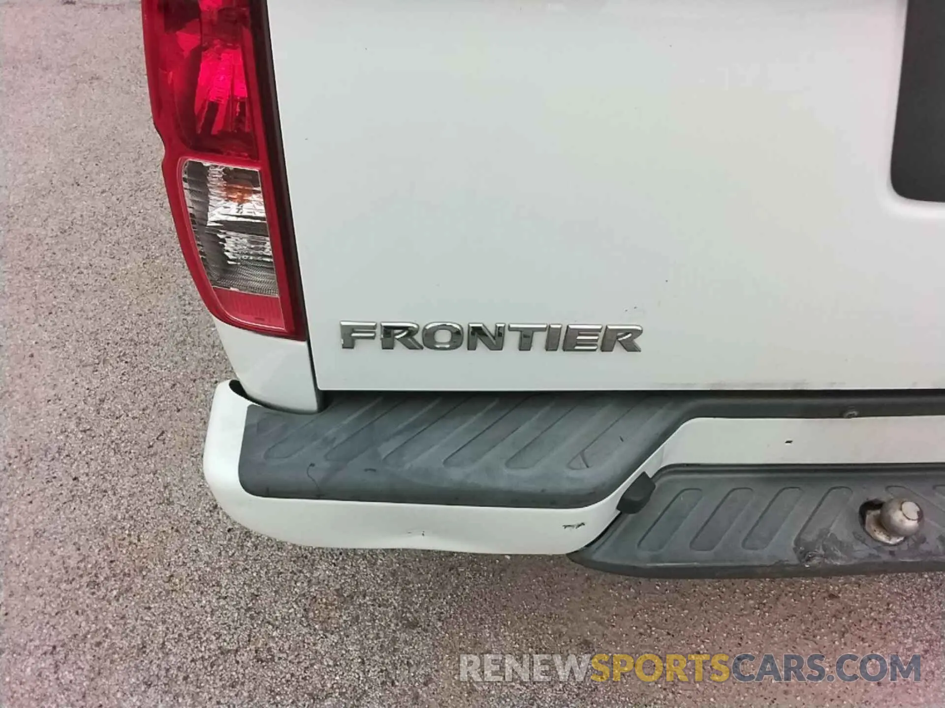 28 Photograph of a damaged car 1N6BD0CT2KN713374 NISSAN FRONTIER 2019