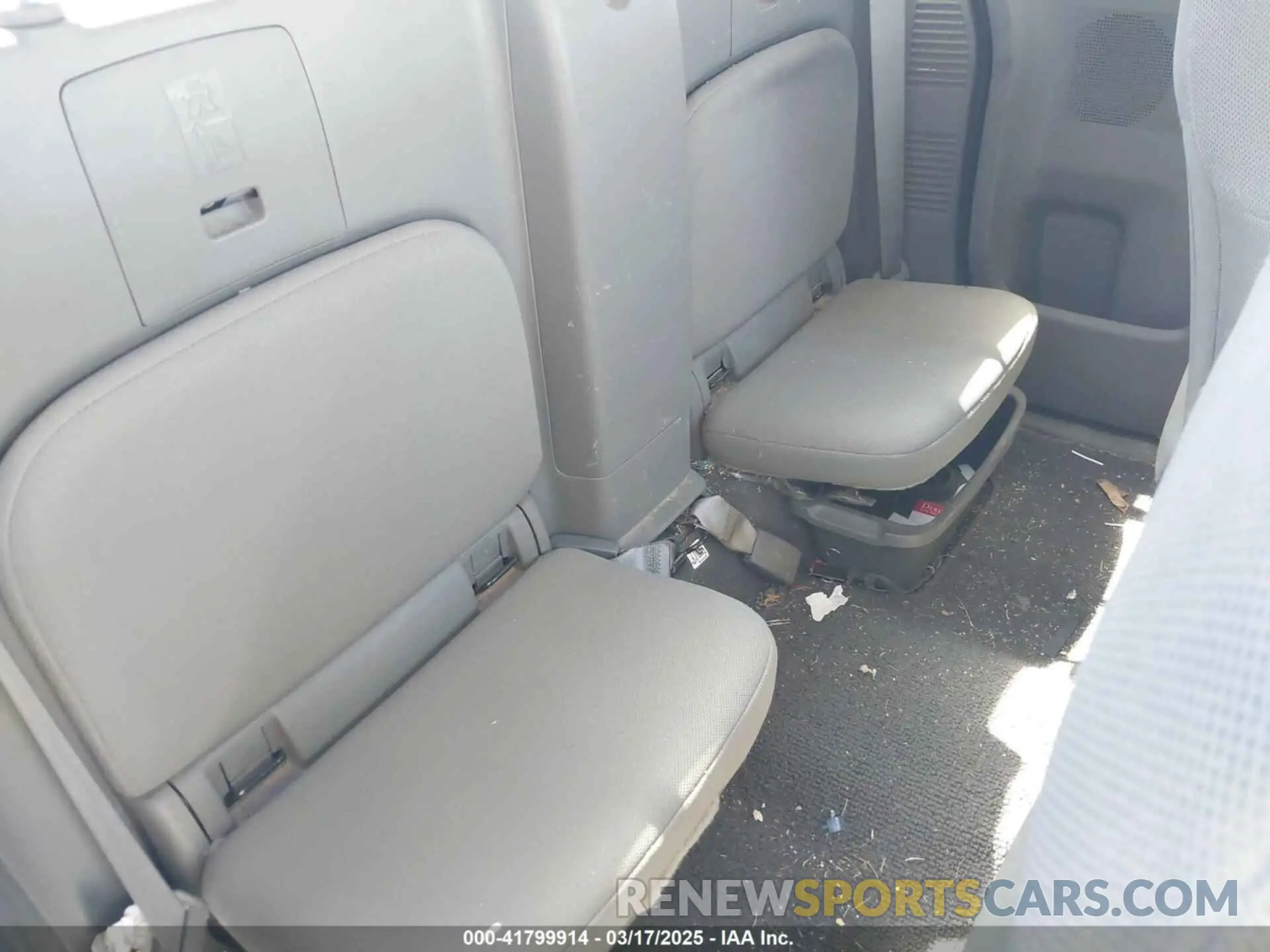 8 Photograph of a damaged car 1N6BD0CT3KN877944 NISSAN FRONTIER 2019