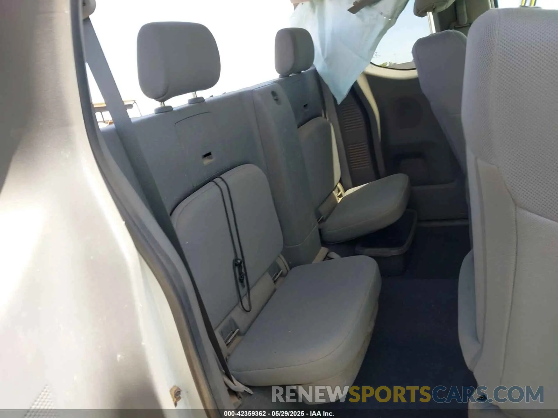 8 Photograph of a damaged car 1N6BD0CT4KN715613 NISSAN FRONTIER 2019