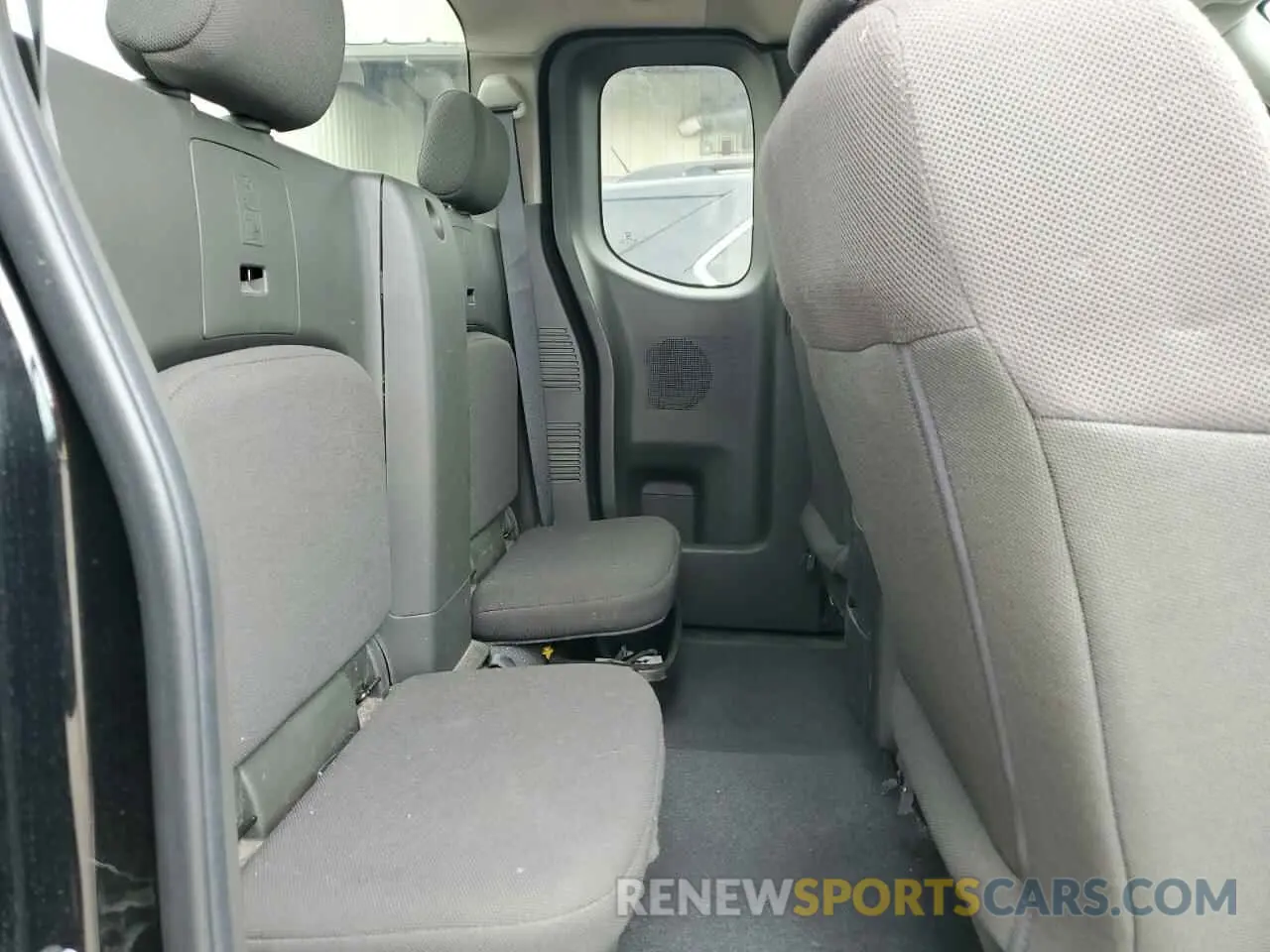 10 Photograph of a damaged car 1N6BD0CT4KN736994 NISSAN FRONTIER 2019