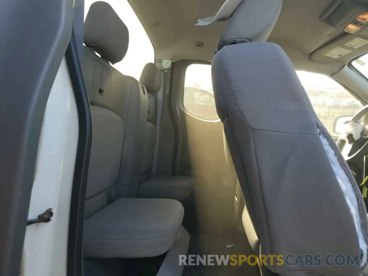 10 Photograph of a damaged car 1N6BD0CT6KN793309 NISSAN FRONTIER 2019