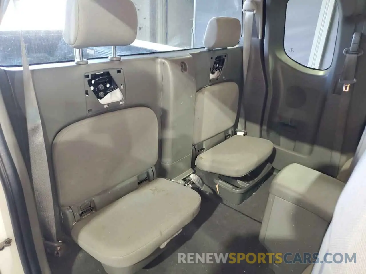 10 Photograph of a damaged car 1N6BD0CT9KN701920 NISSAN FRONTIER 2019